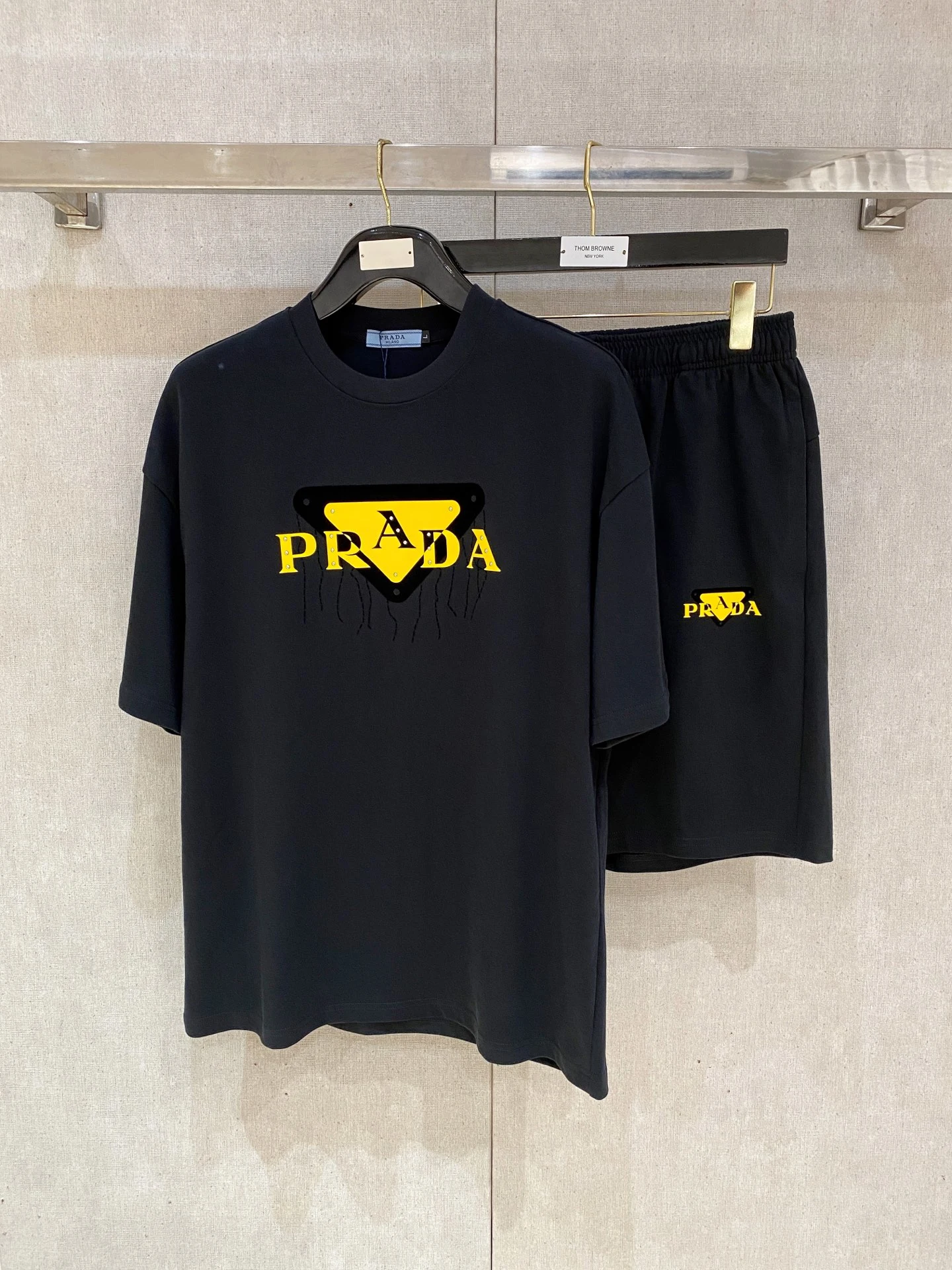 Prada T-Shirt — 2dedb7d7