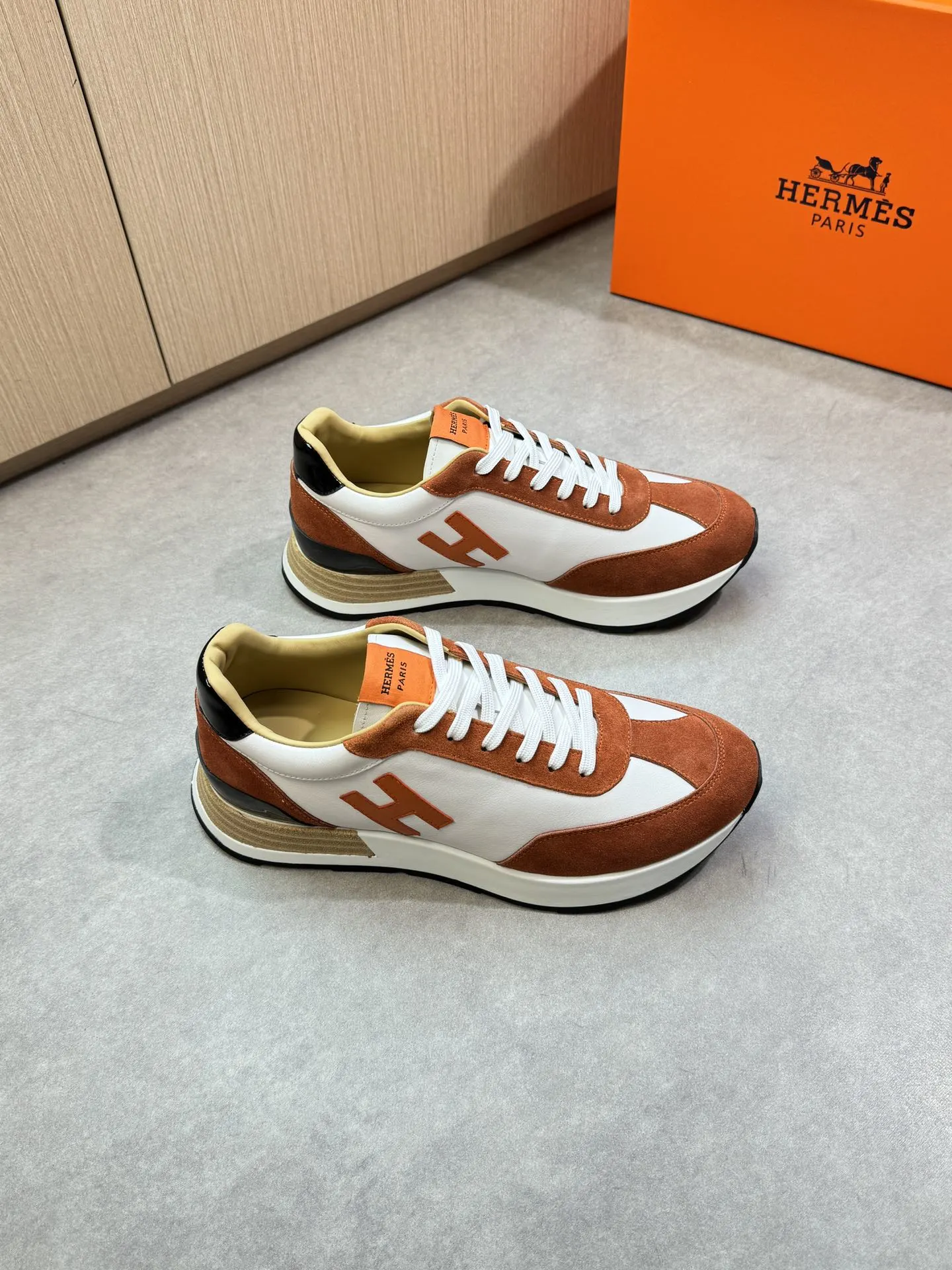 Hermès Sneakers — 5484a4fe