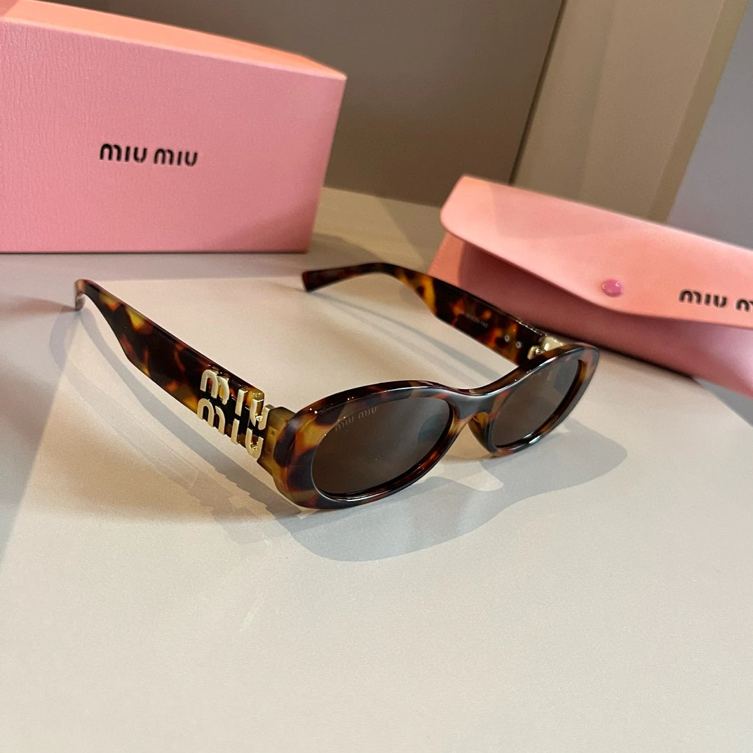 Miu Miu Eyewear — d5e939e0