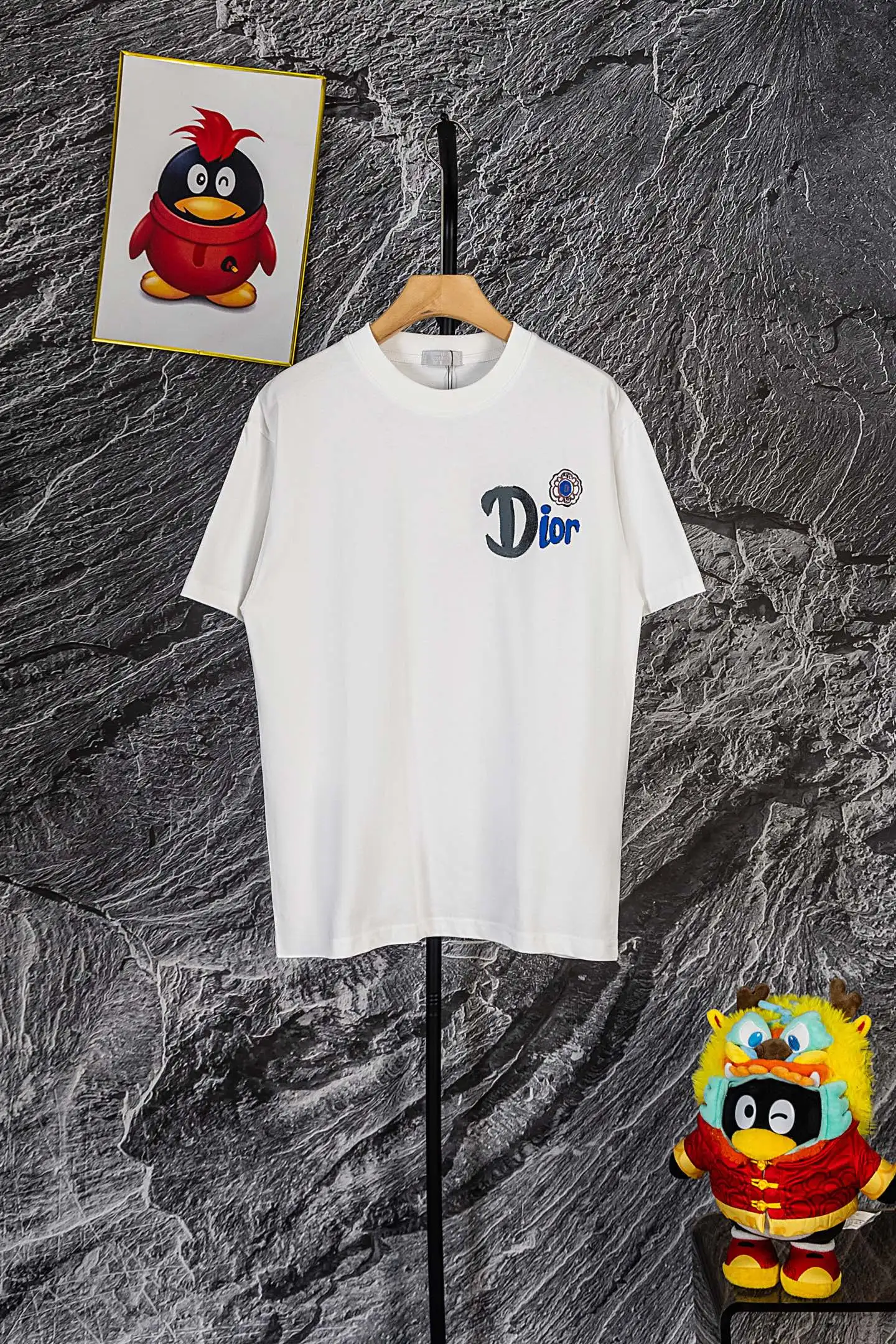 Dior T-Shirt — d8c3b77d