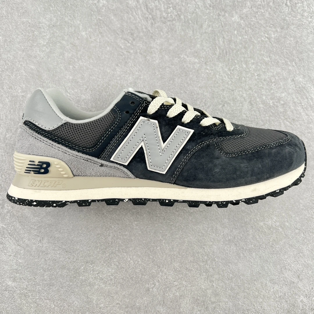New Balance Sneakers — b562b9cf