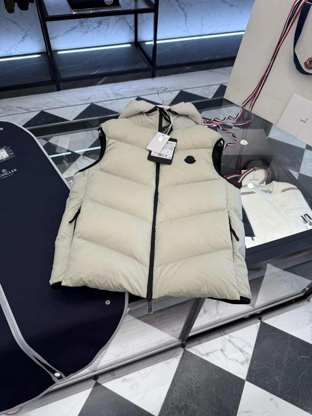 Moncler Down Jacket — d15da4c6