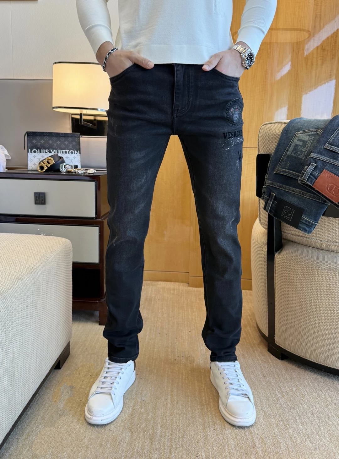 Versace Jeans — aa0ce7e6