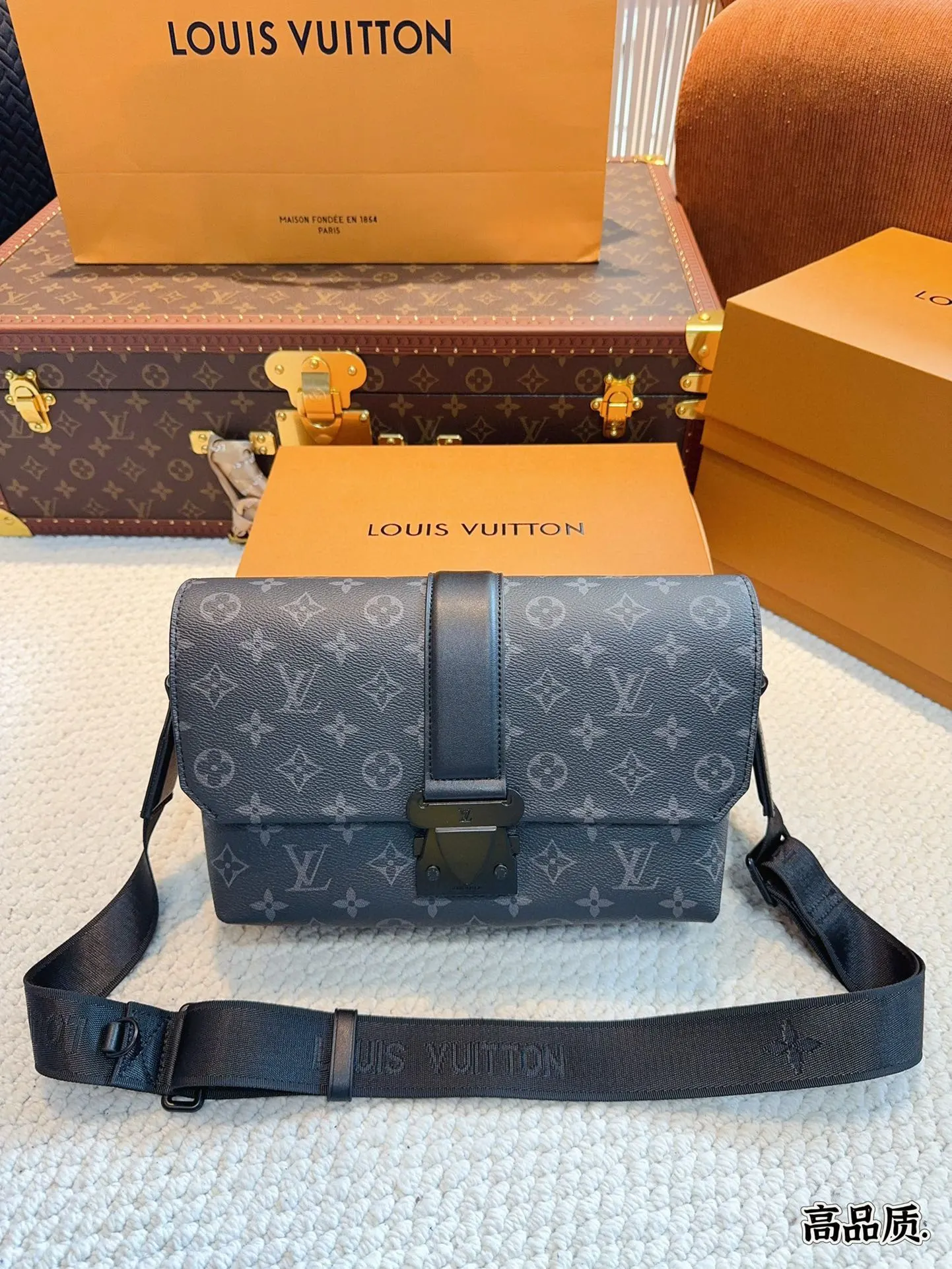 Louis Vuitton Bag — ab82ef0f