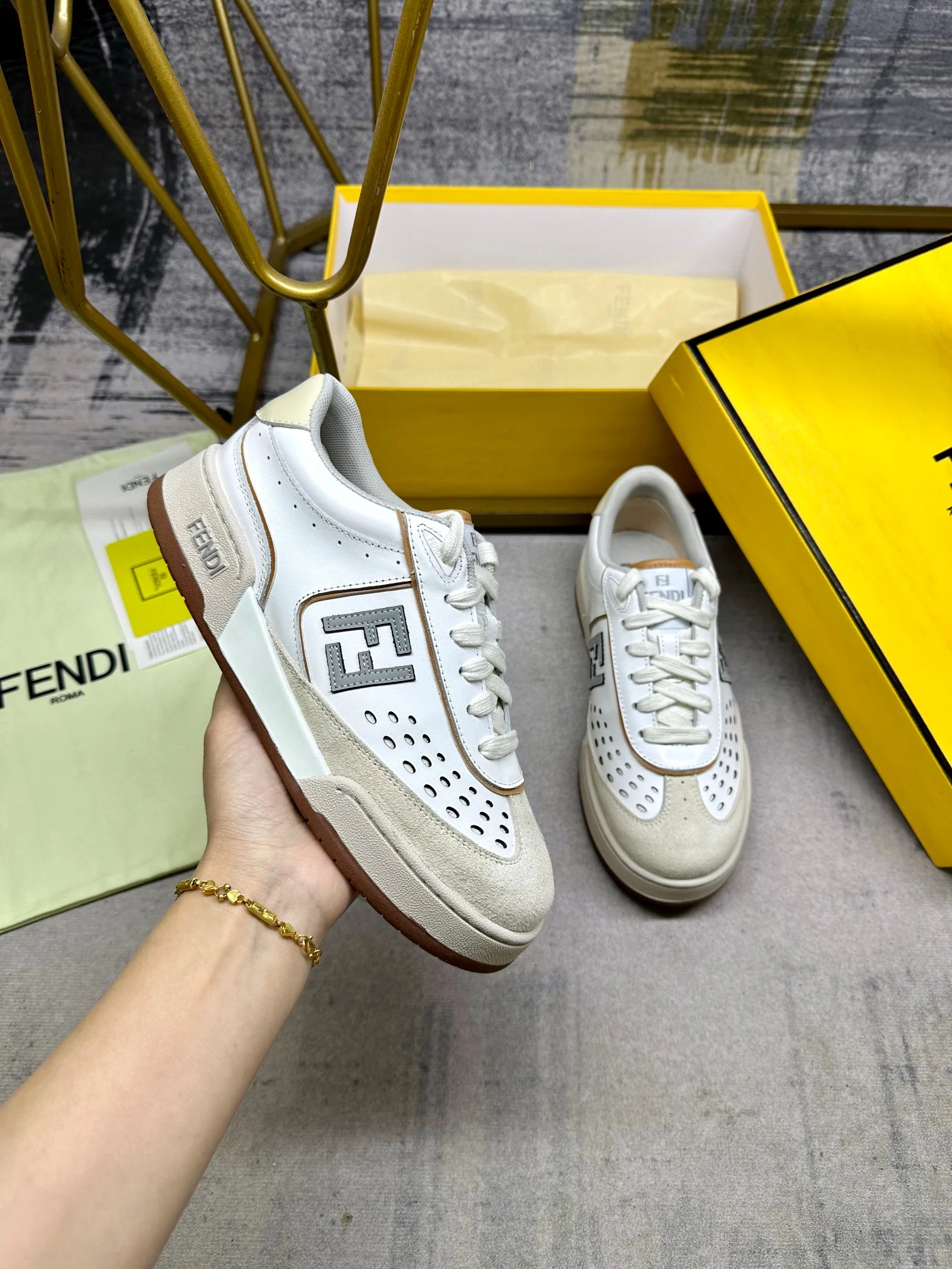 Fendi Sneakers — 7804d5fc