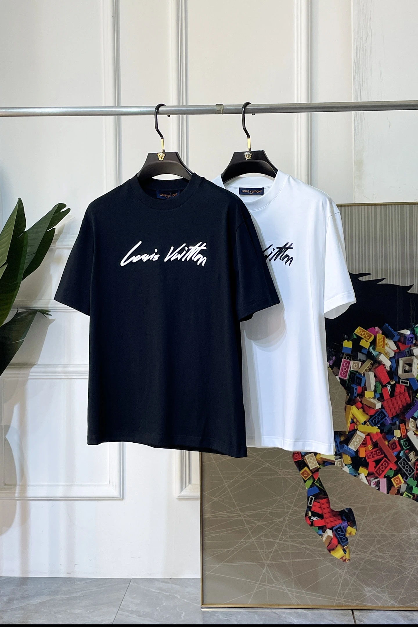 Louis Vuitton T-Shirt — 35bfe6ec
