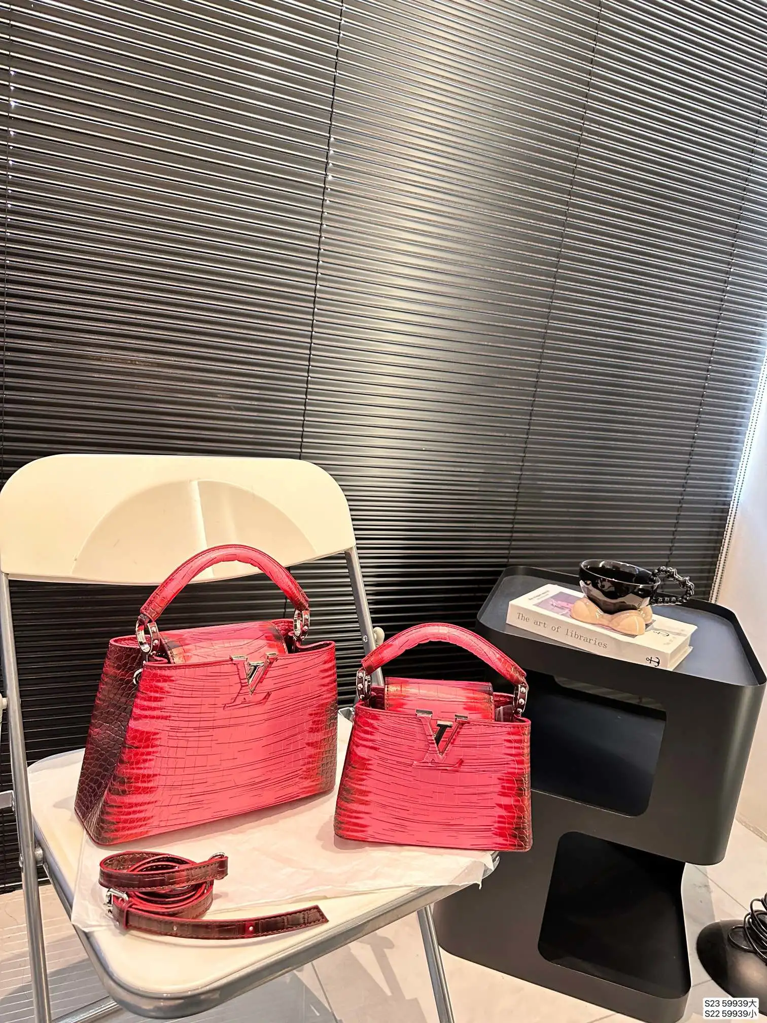 Travel Bags — 81669bdf