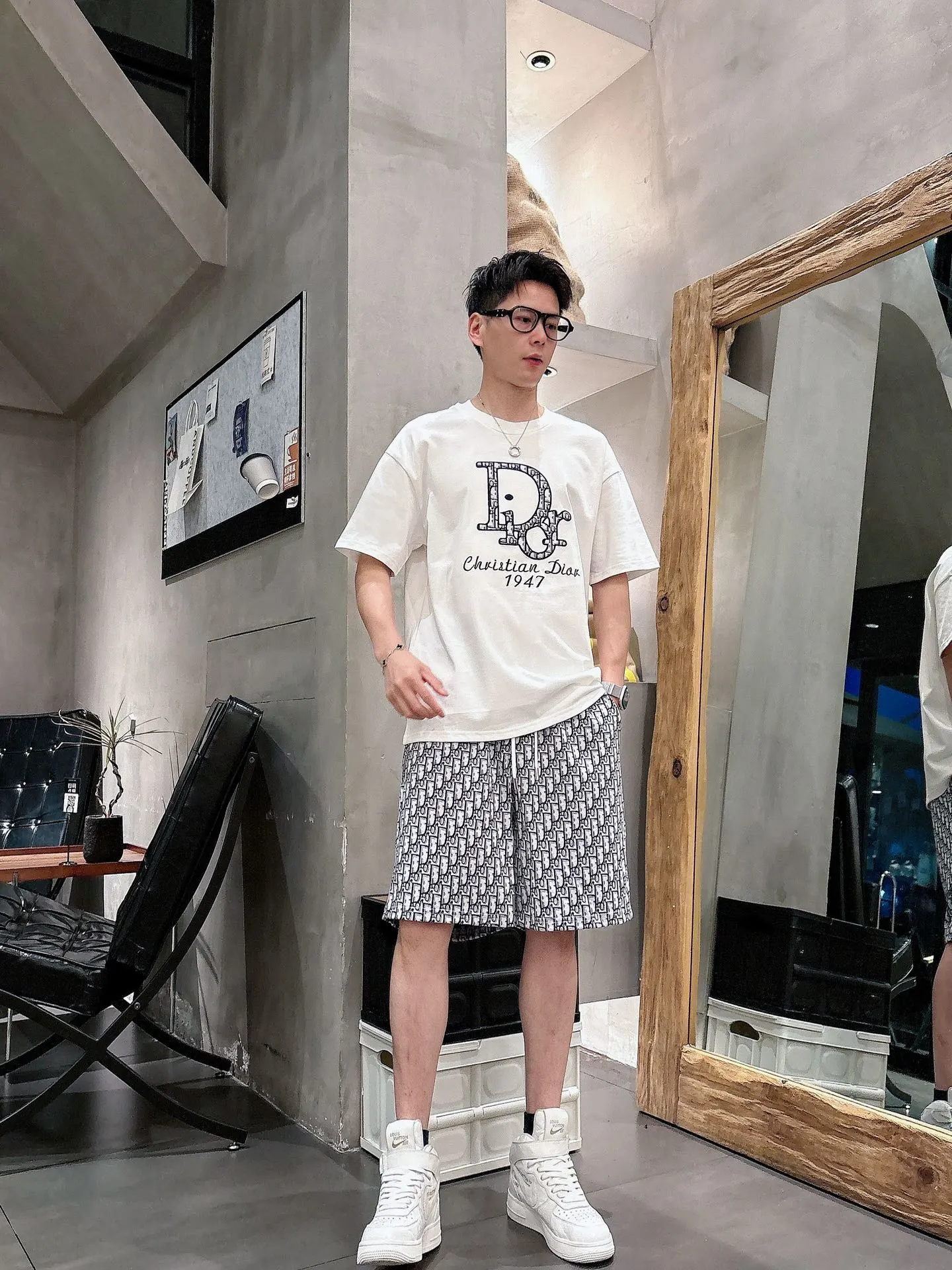 Dior T-Shirt — 06034a35
