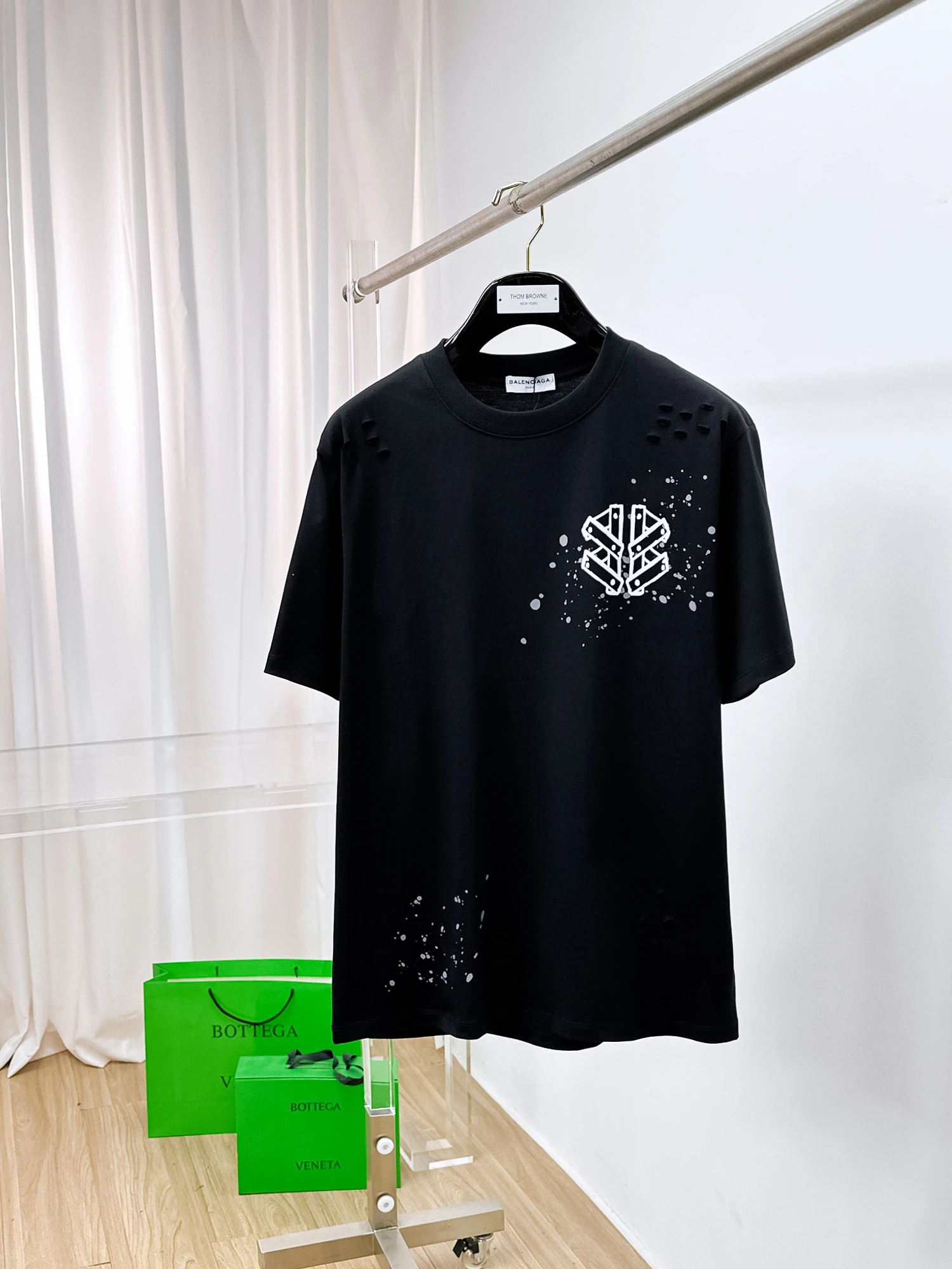 Balenciaga T-Shirt — f9cfe388