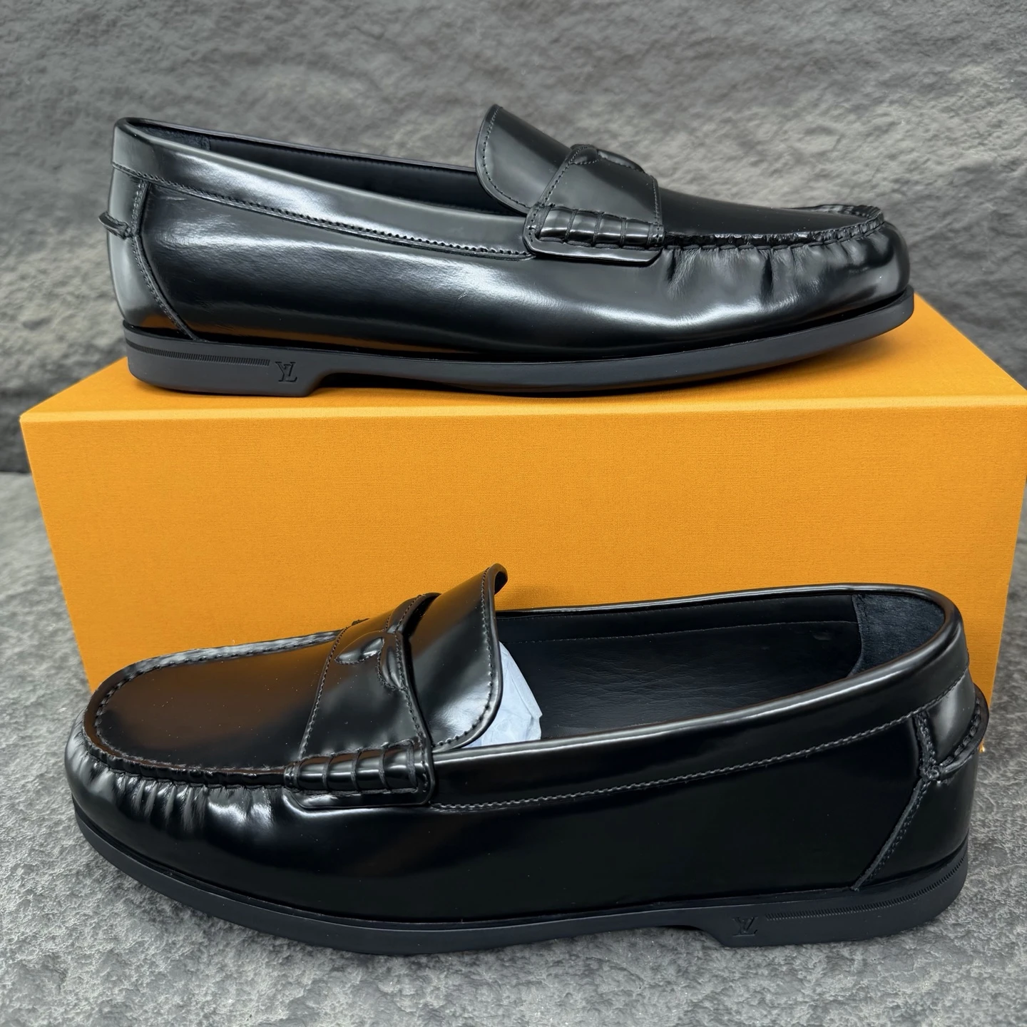 Louis Vuitton Loafers — e62ac5a7