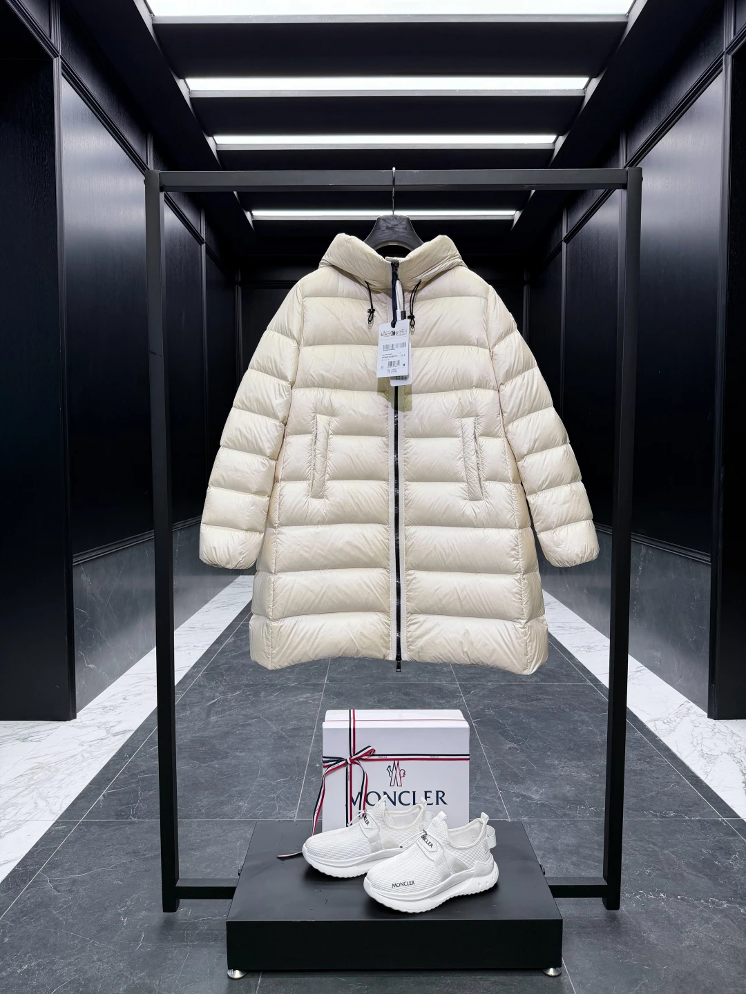 Moncler Down Jackets — 6dad3dea