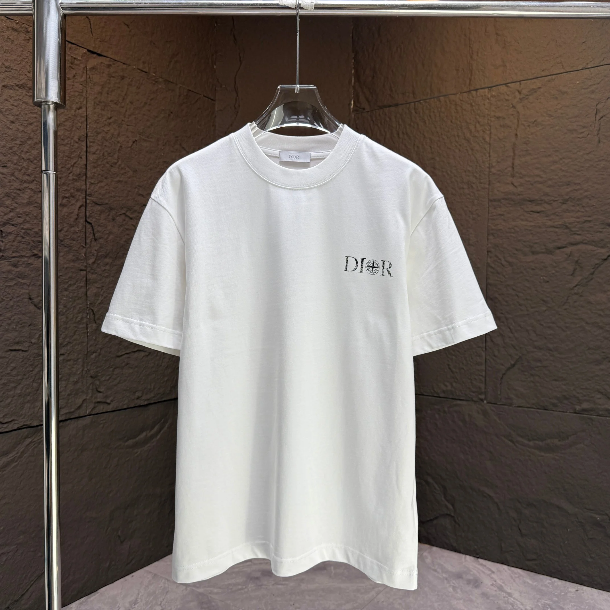 Dior T-Shirt — 96005b44