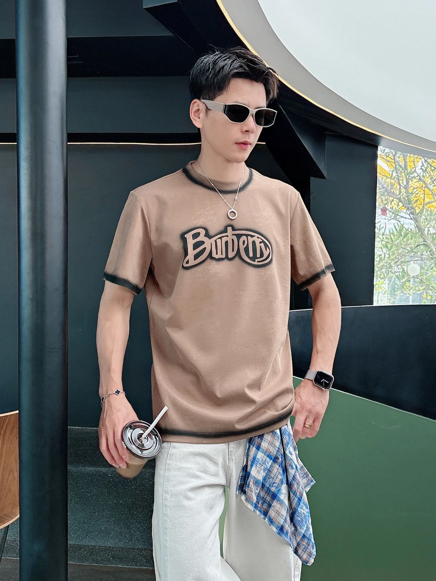 Burberry T-Shirt — b82b4350