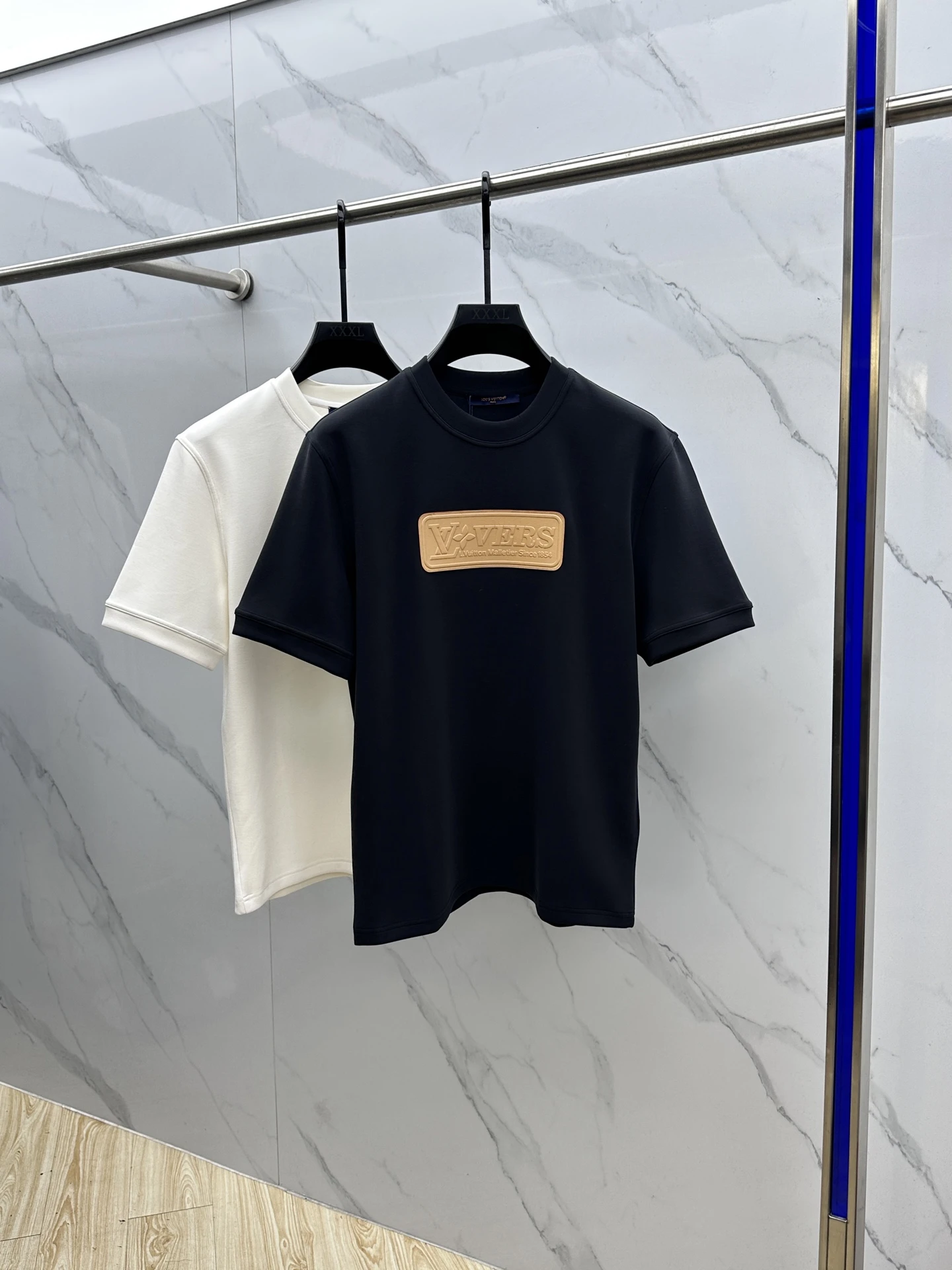 Louis Vuitton T-Shirt — 38990ade