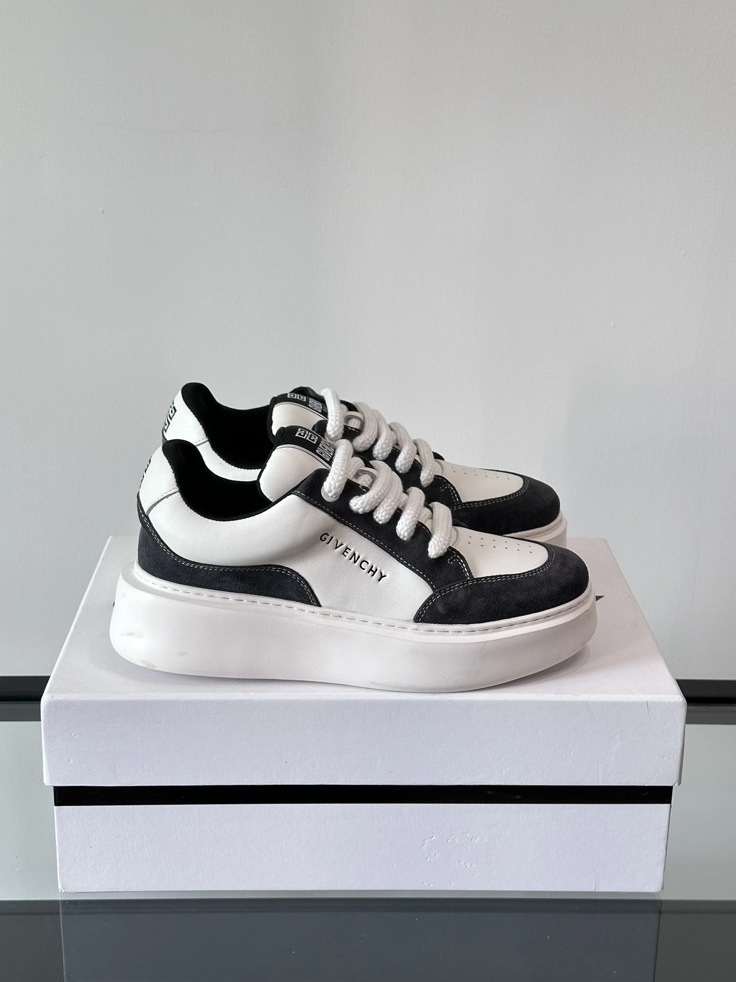 Givenchy Shoes — 5dce8716