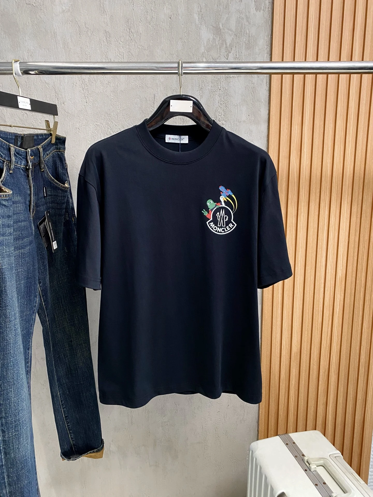 Moncler T-Shirt — dc4cba49