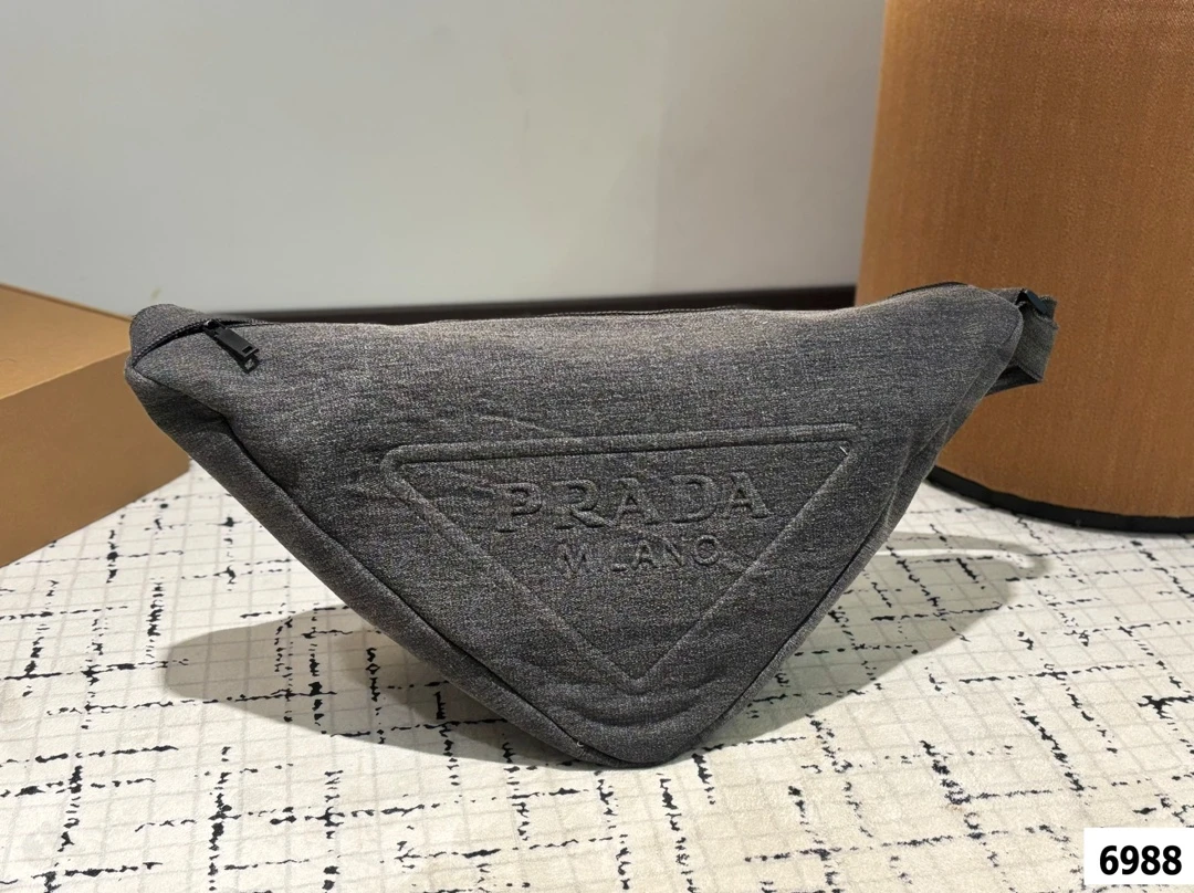 Prada Bag — 14df9422