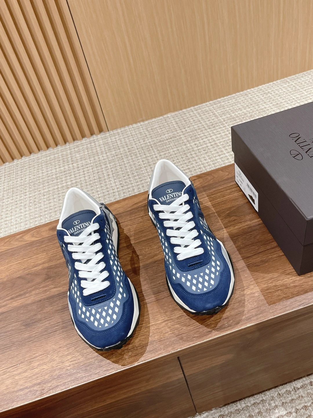 Valentino Sneakers — eb0094be