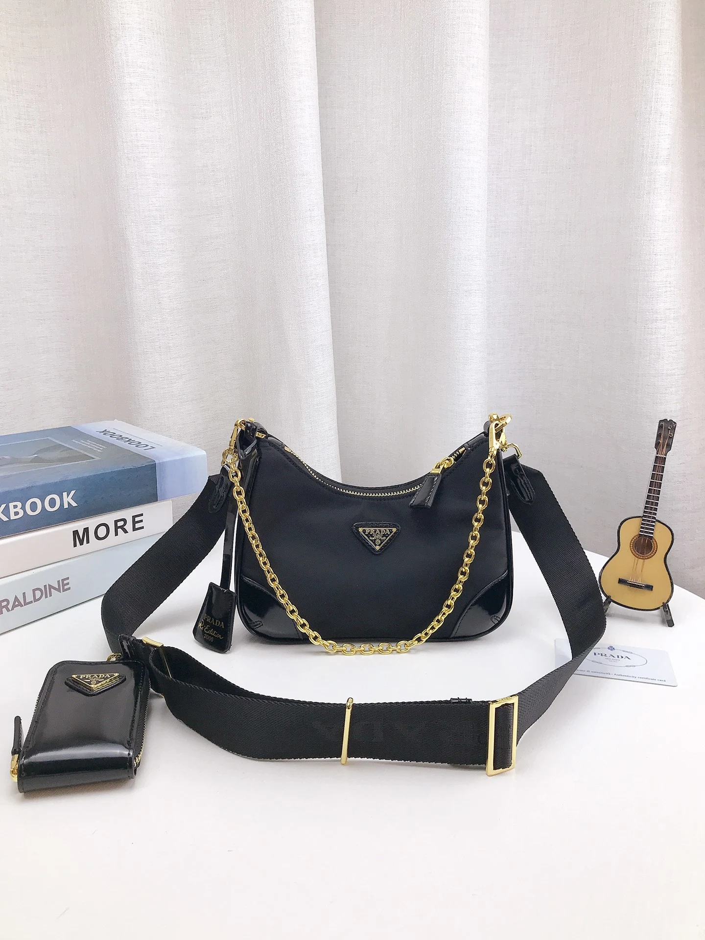 Prada Bag — 9641a272