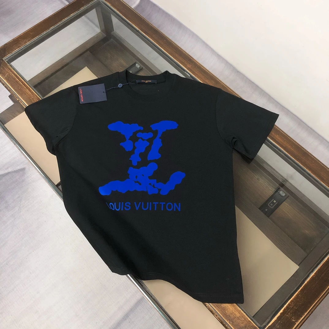 Louis Vuitton T-Shirt — 0e9578f7