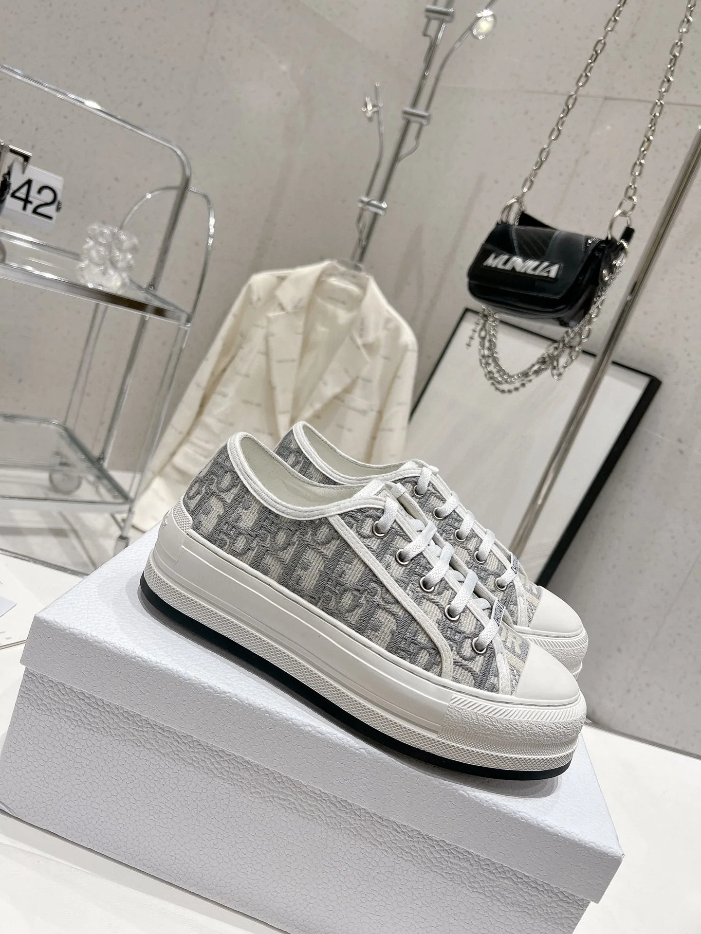 Dior Sneakers — a5ddd9af
