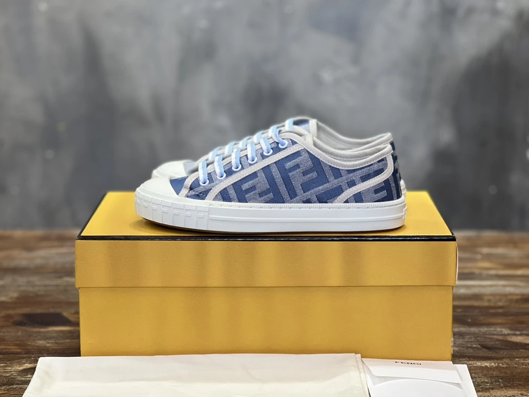 Fendi Sneakers — b6c883d6