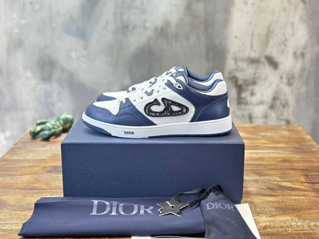 Dior Sneakers — 3d58ff5c
