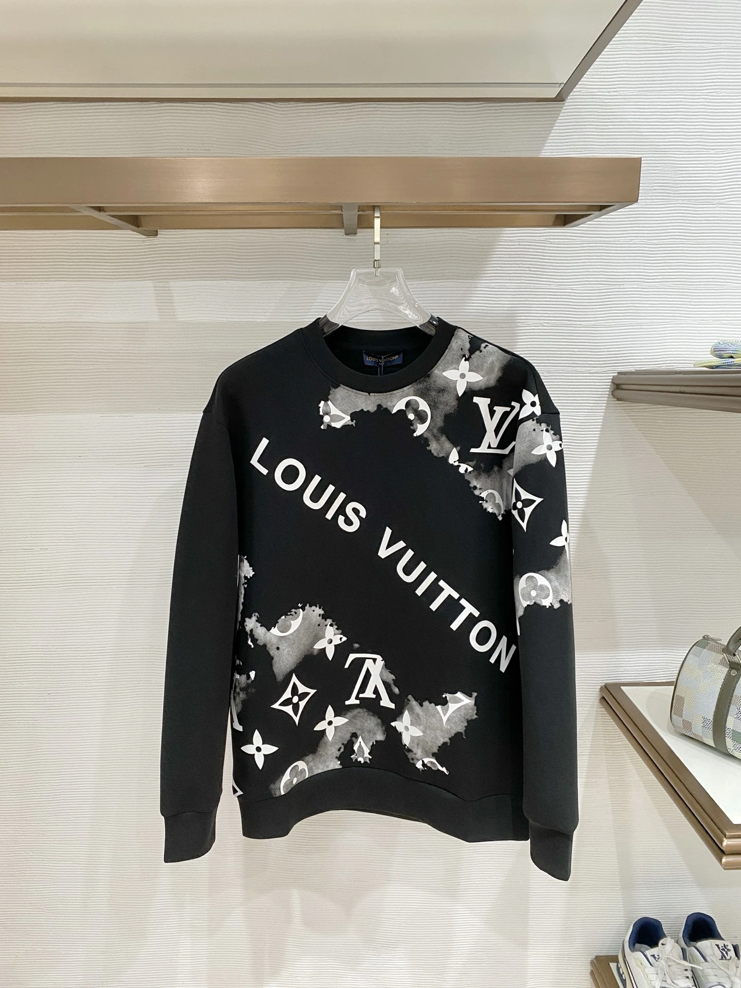 Louis Vuitton Sweatshirts — 8830e009