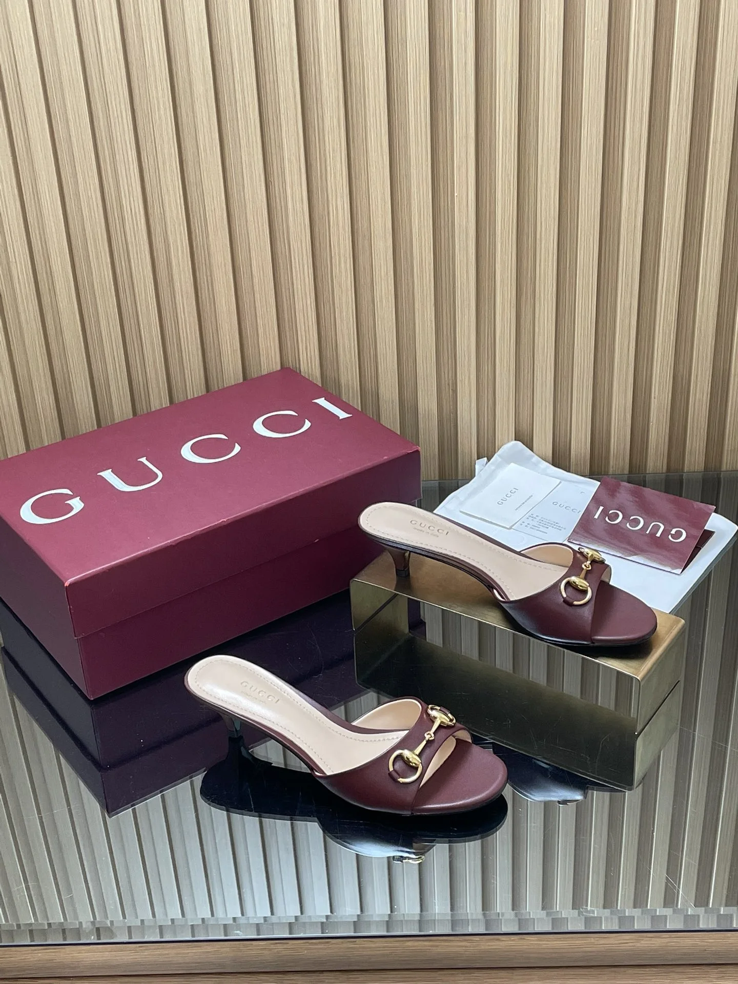 Gucci Slippers — 74c1f788
