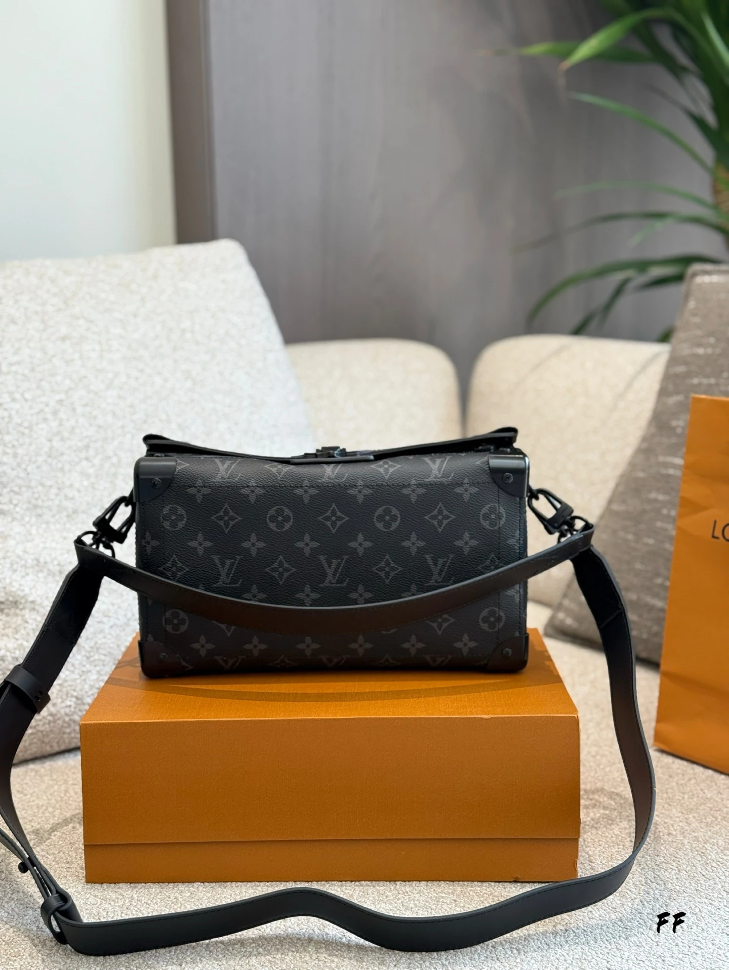 Louis Vuitton Bag — da6f810e