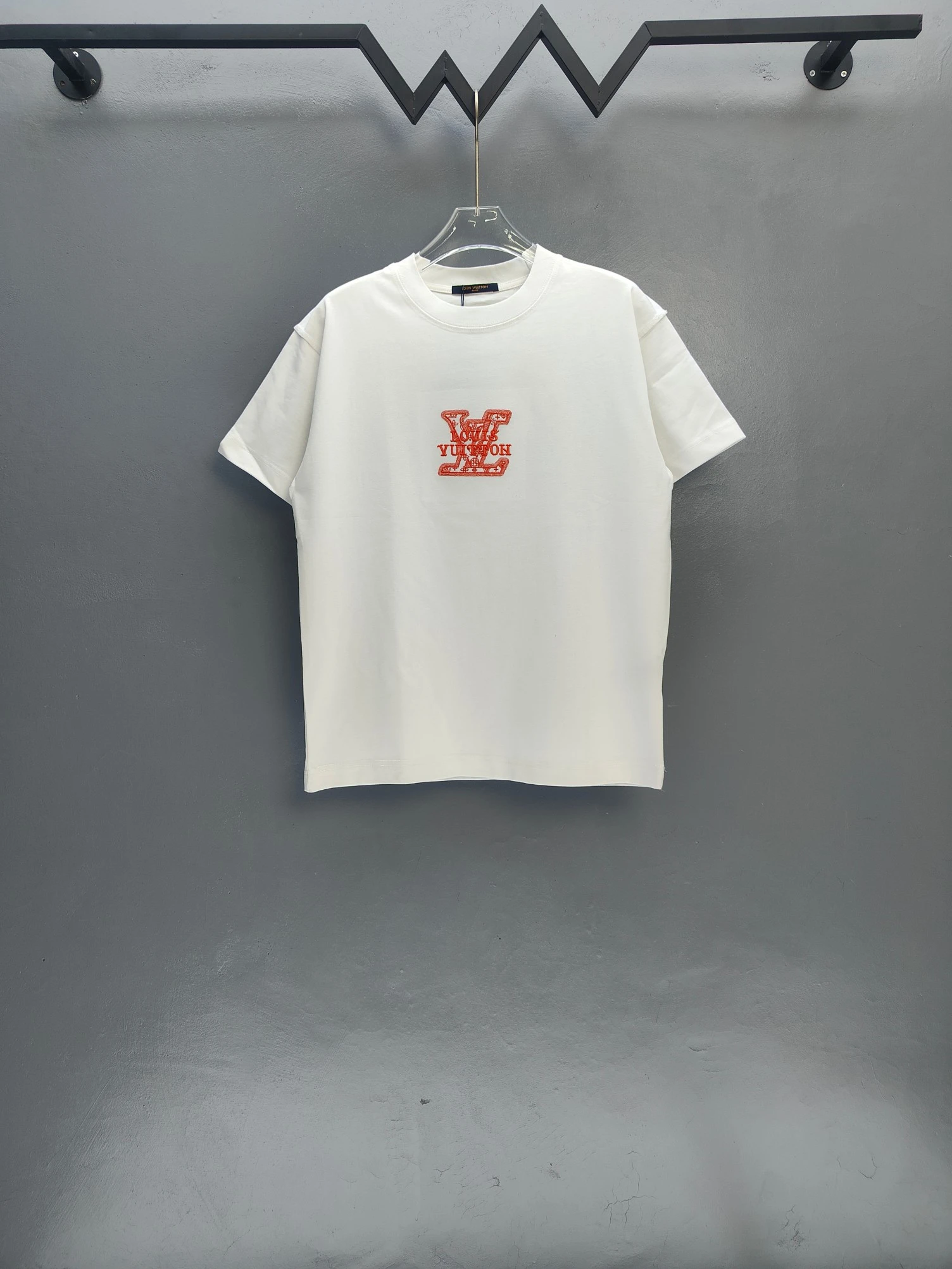 Louis Vuitton T-Shirt — 05c5e185