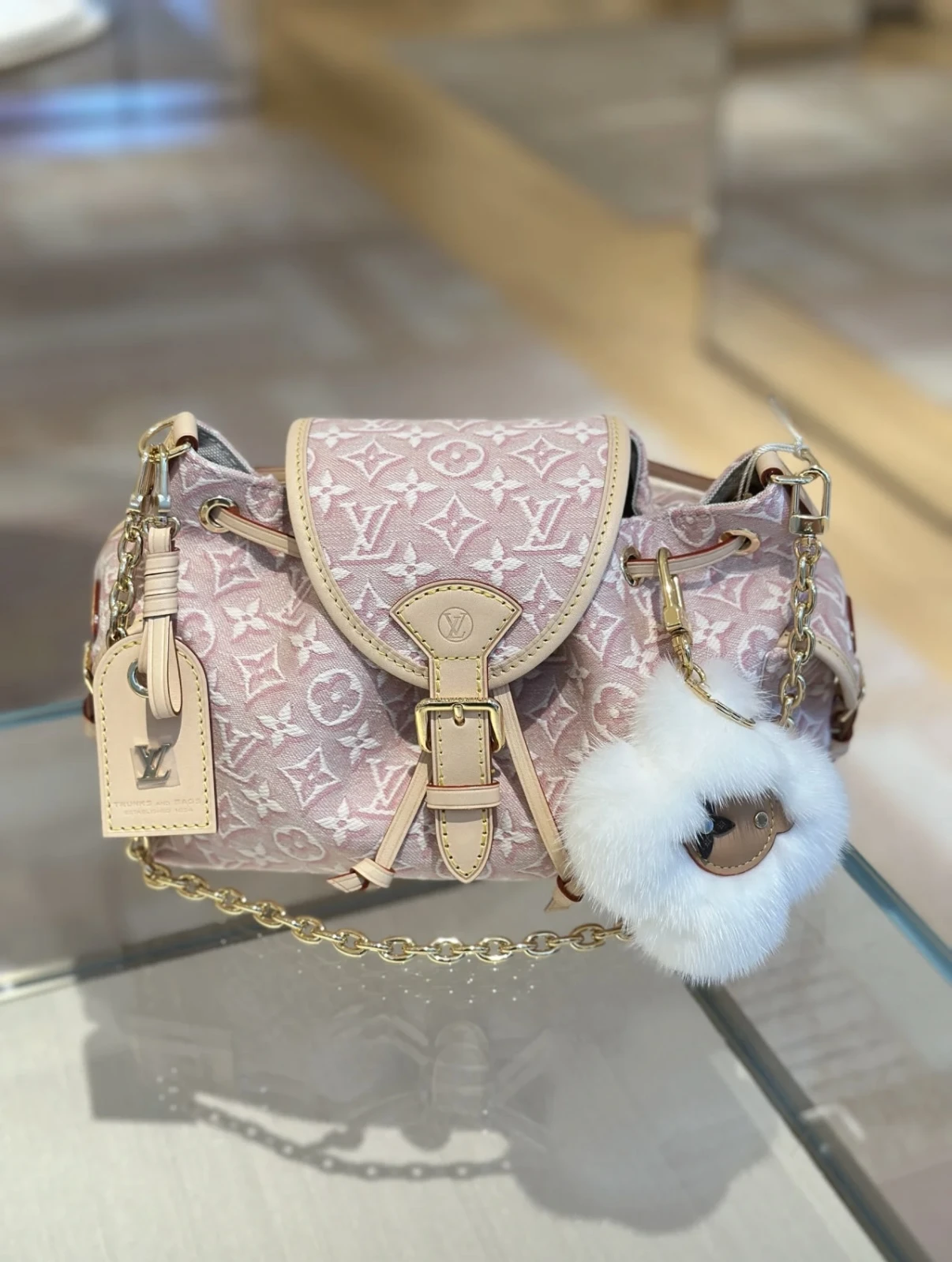 Louis Vuitton Bag — 91d746ee