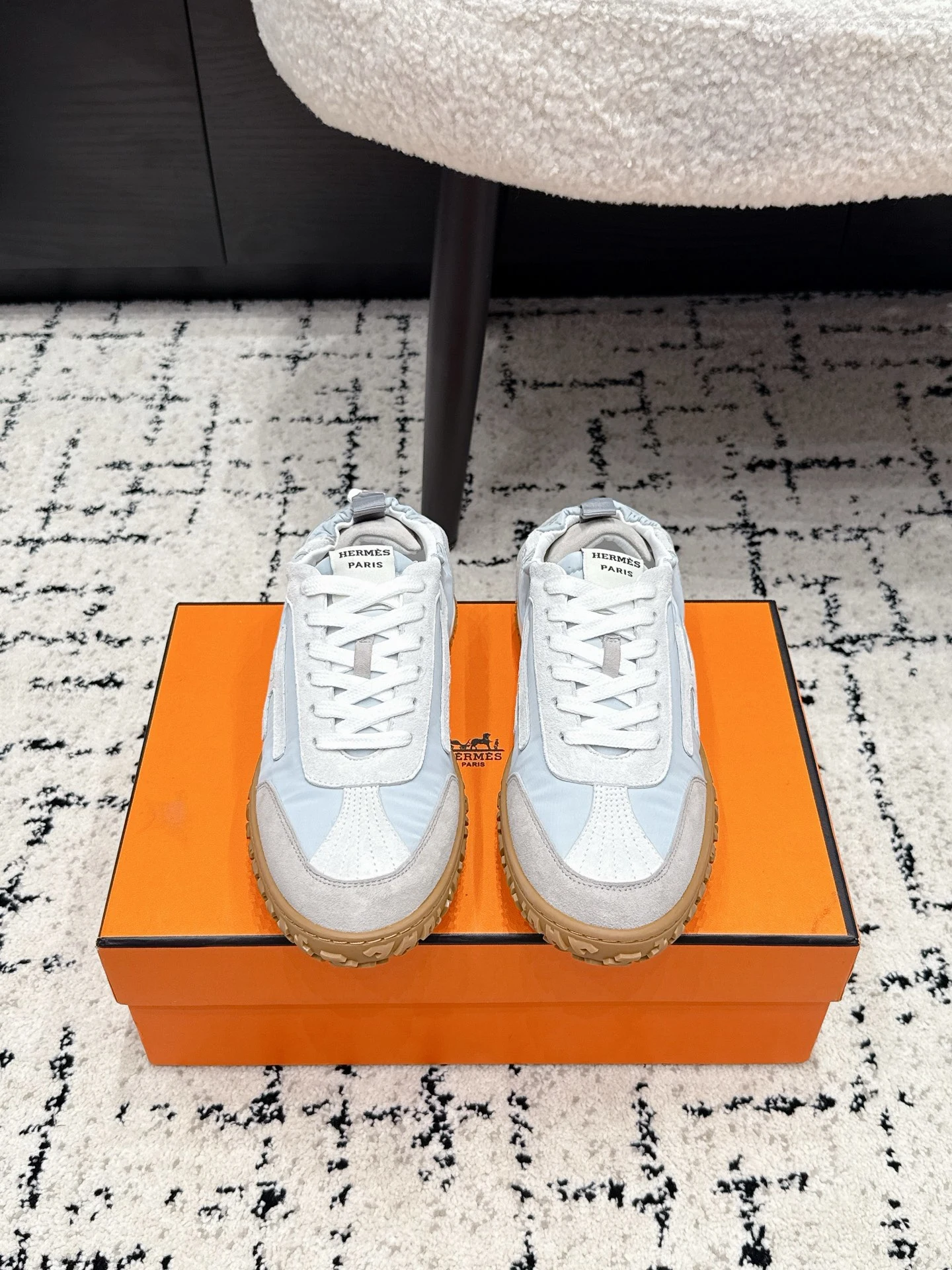 Hermès Sneakers — 46557128