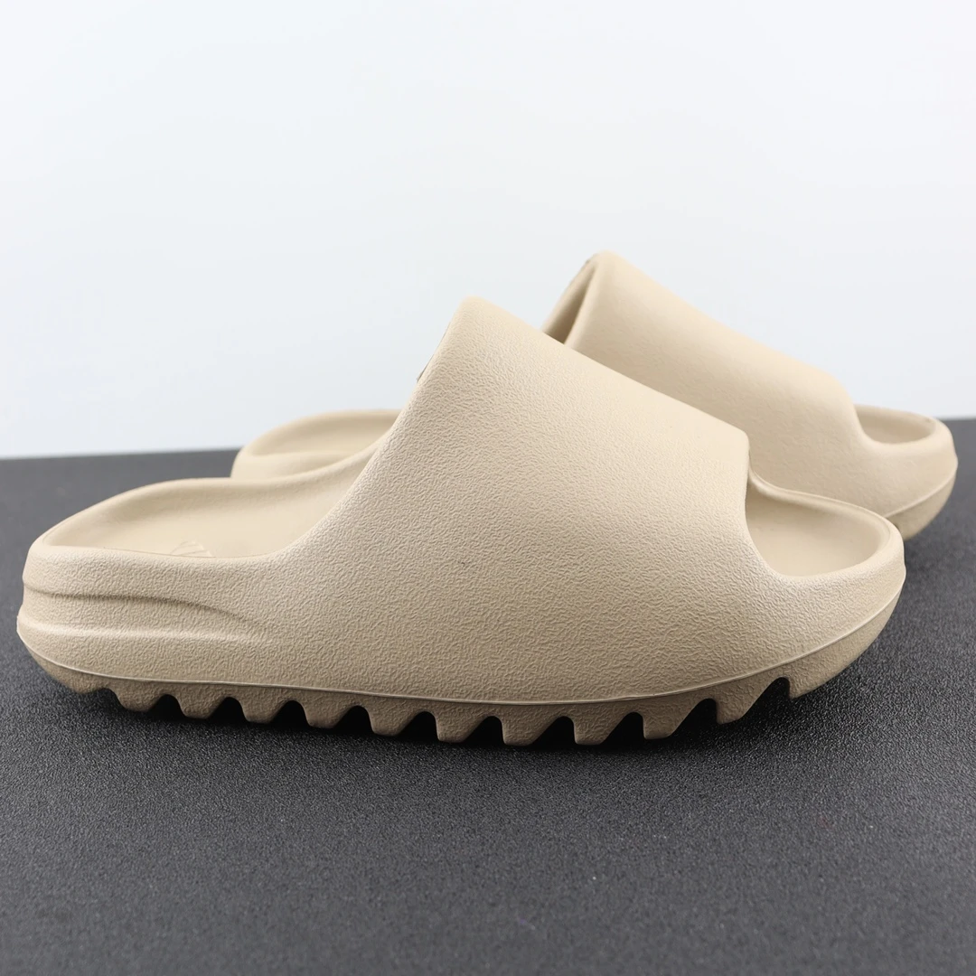 Adidas Slippers — ab4c94e8