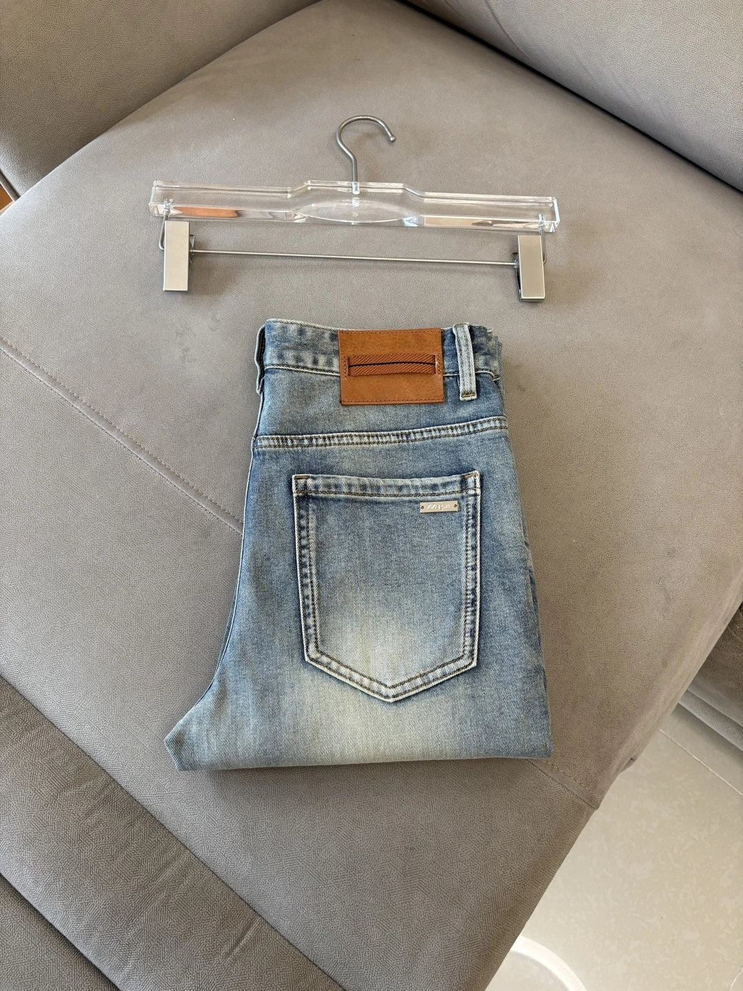 Jeans — 28924790