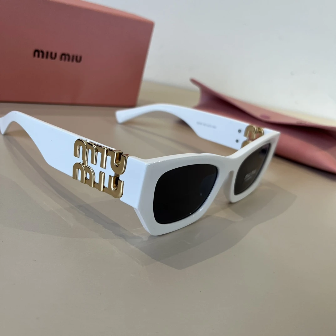Miu Miu Eyewear — 2d018277