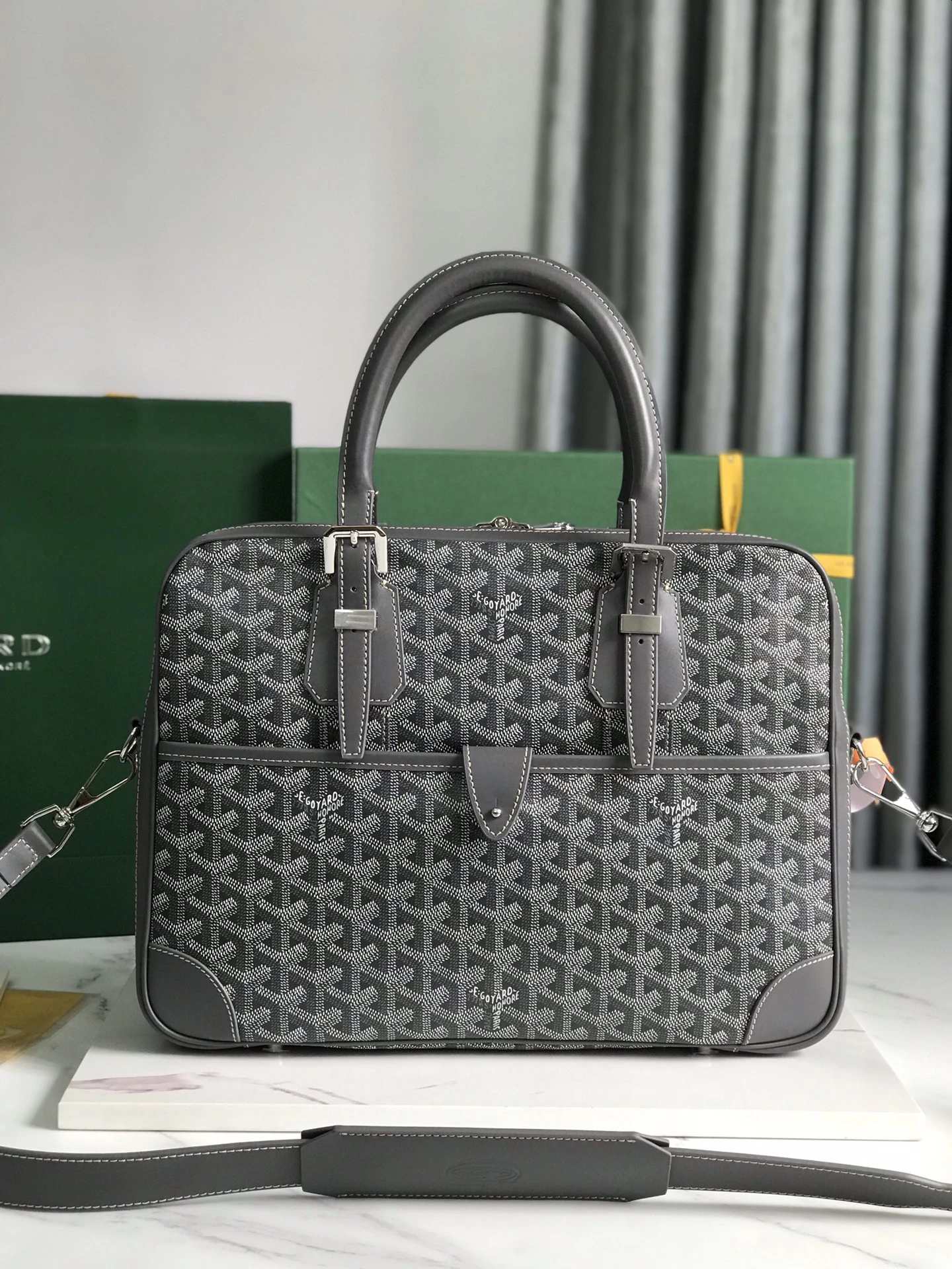 Goyard Bag — 8b2406ba