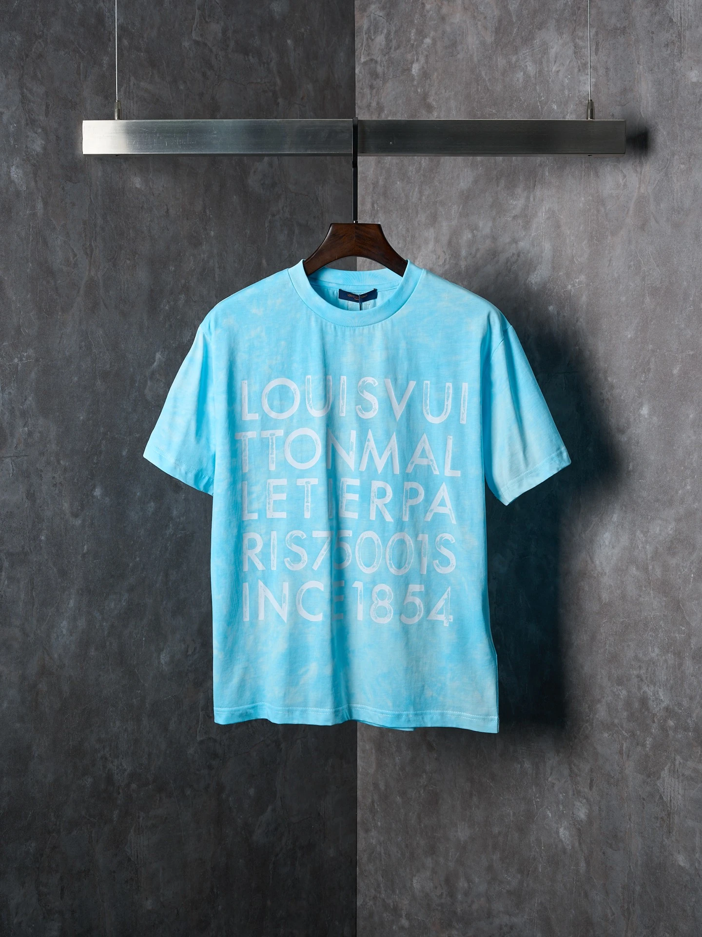 Louis Vuitton T-Shirt — 8cc02a40