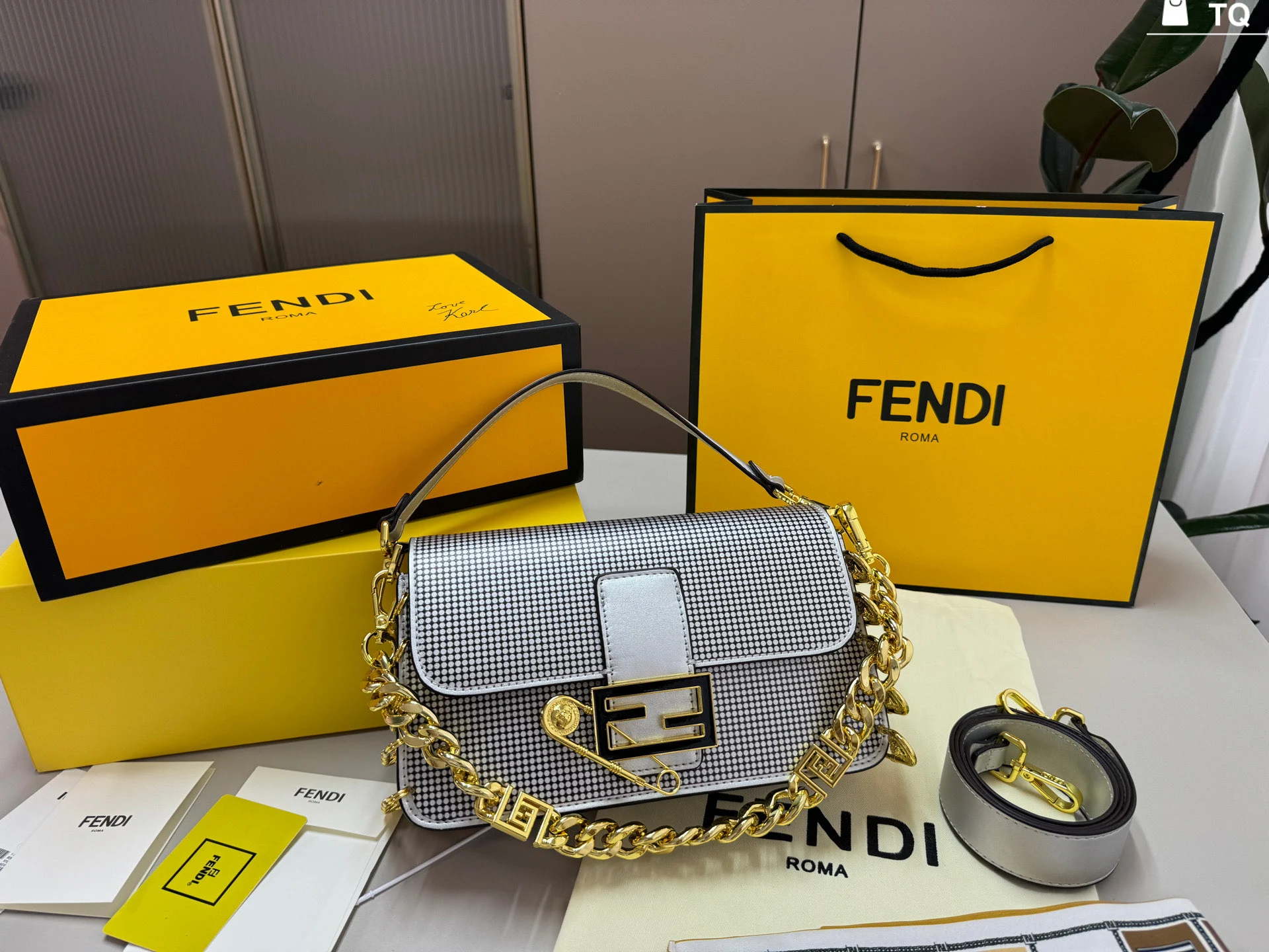 Fendi Bag — 36b51c74
