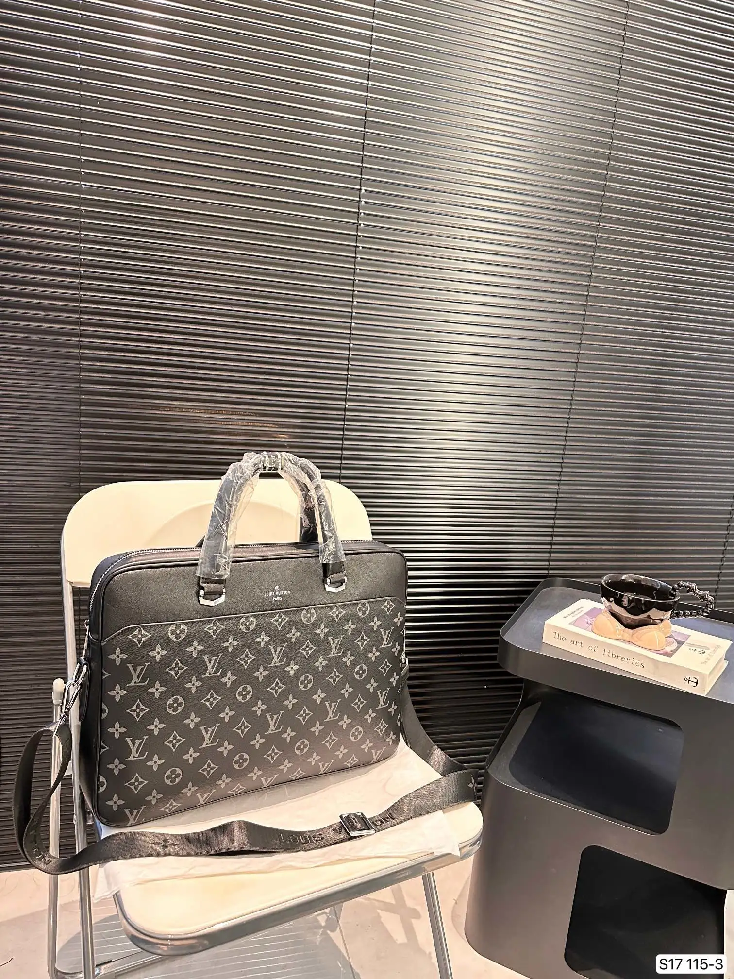 Louis Vuitton Briefcases — d1a32c67