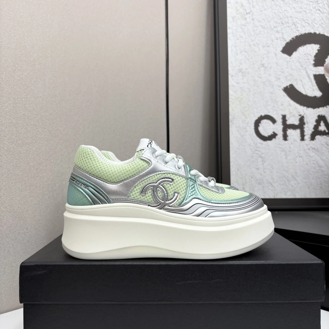 Chanel Sneakers — 29b1ddbe