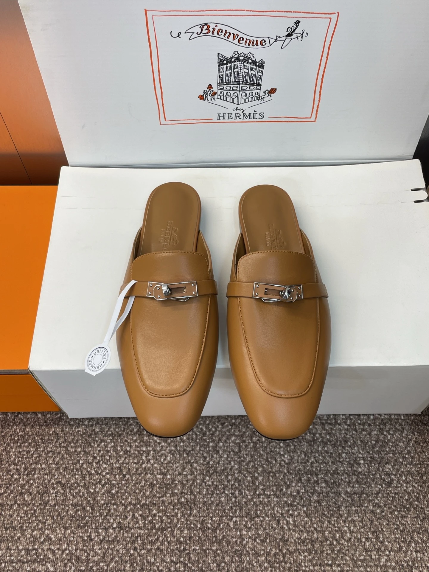 Hermès Slippers — 97ea3268