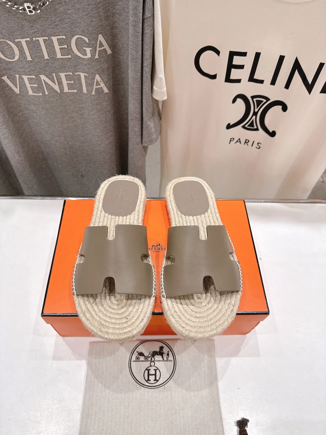Hermès Slippers — c03e0bec