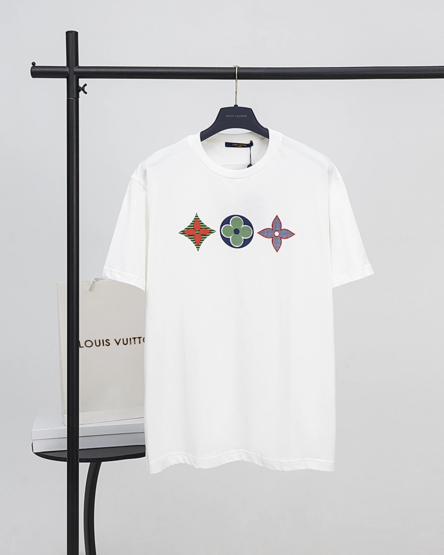 Louis Vuitton T-Shirt — b0dc44a8