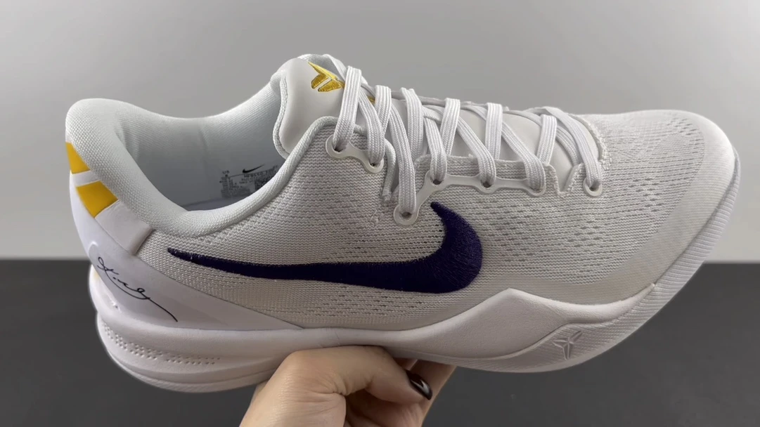 Sneakers — 77fb811f