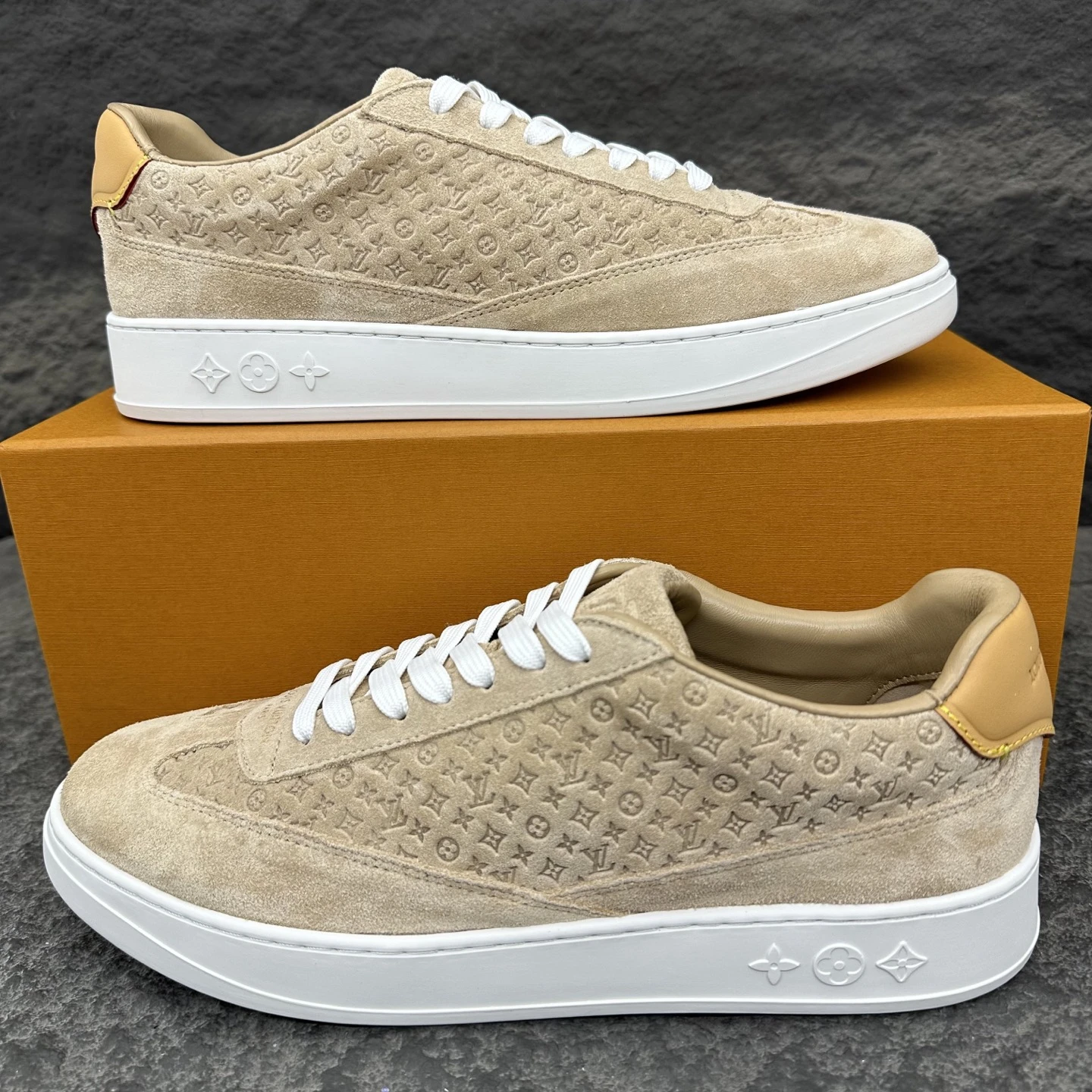 Louis Vuitton Sneakers — a5433943