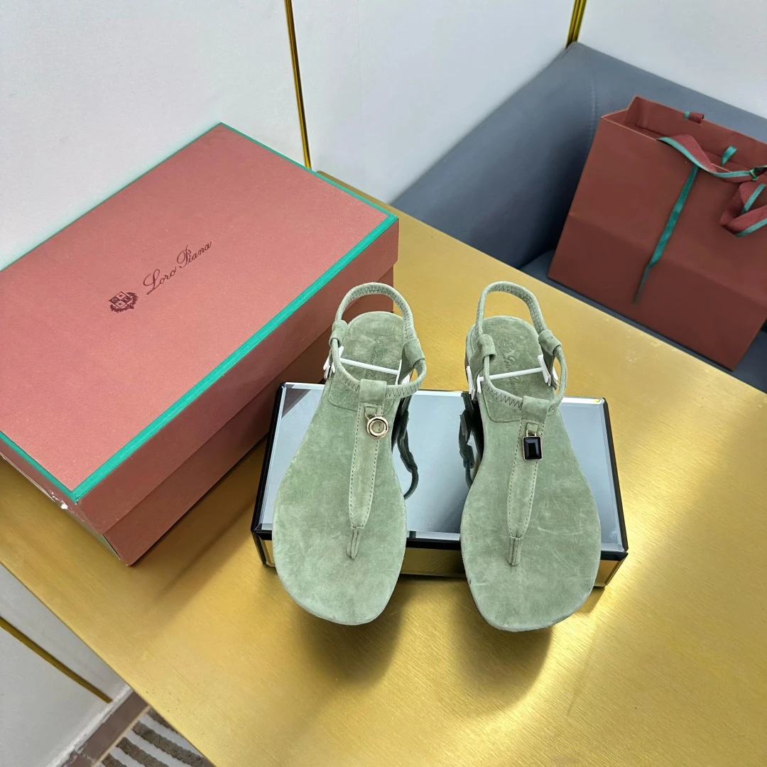 Loro Piana Slippers — 07c5f4e2