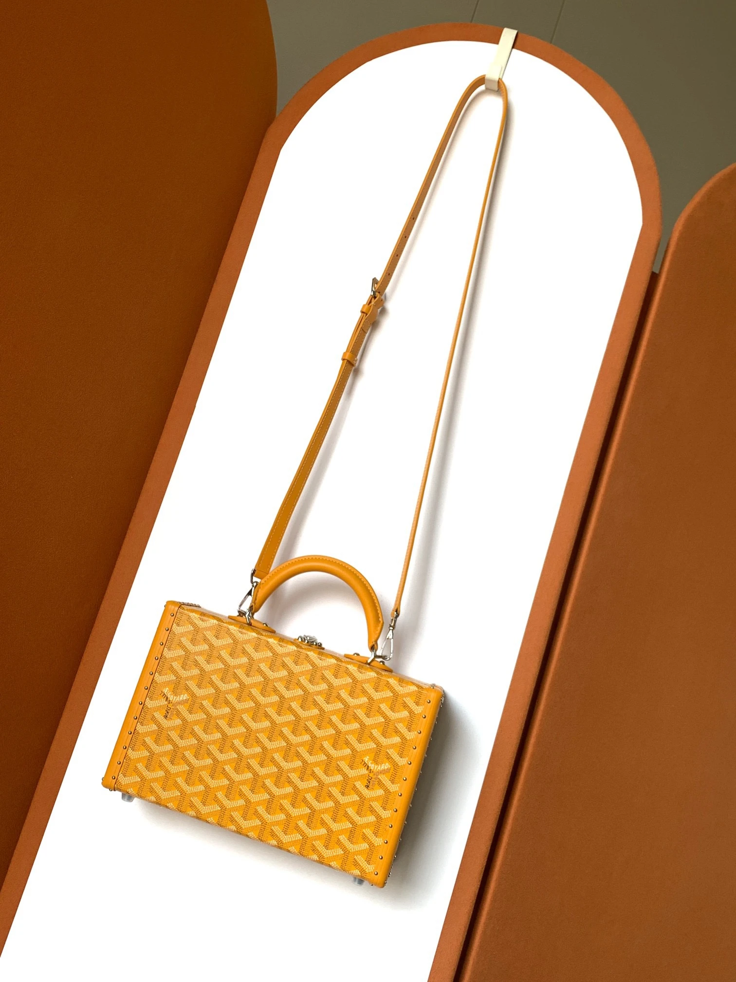 Goyard Luggage — 242ced47