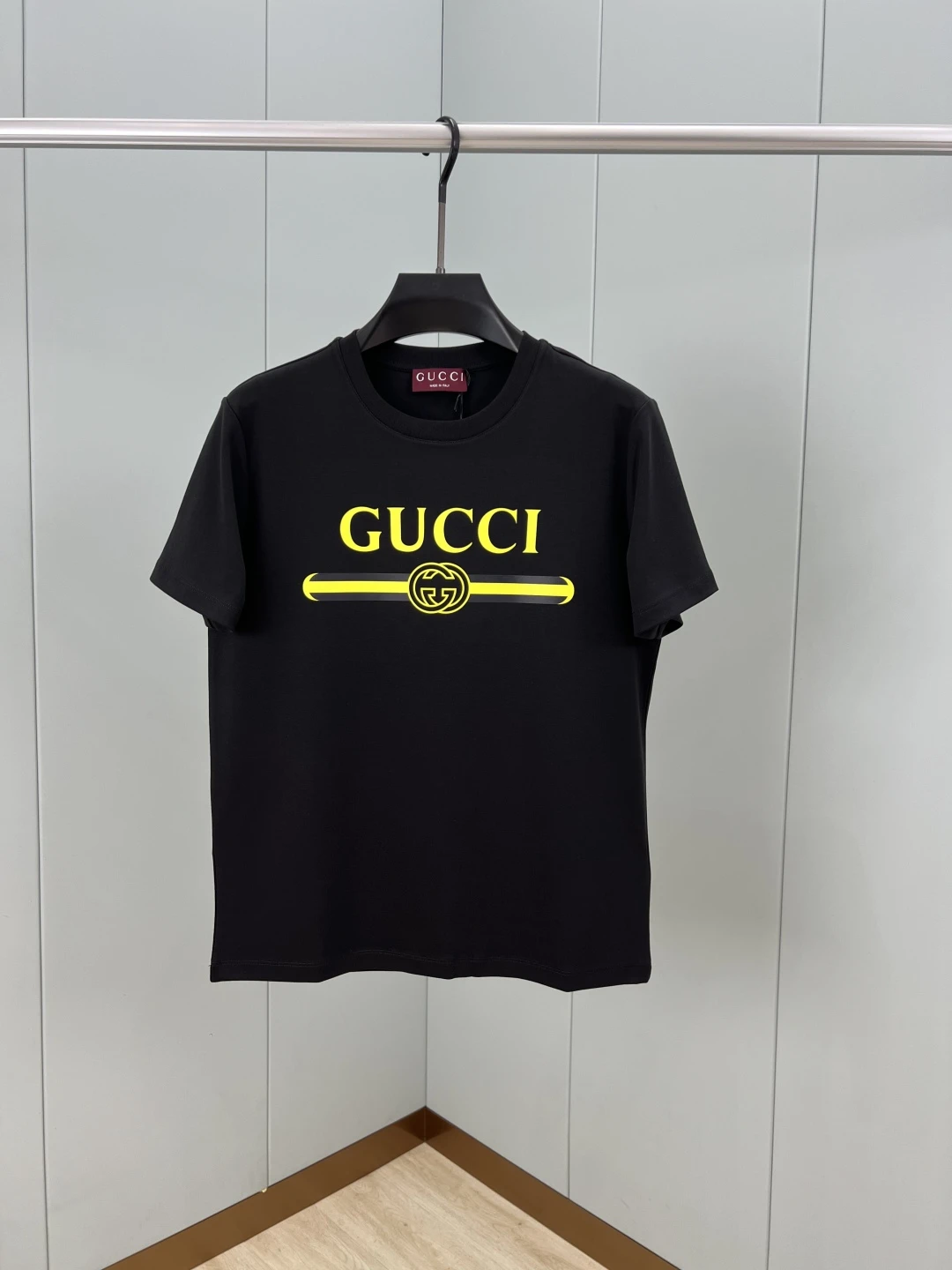 Gucci T-Shirt — 9913f1e2