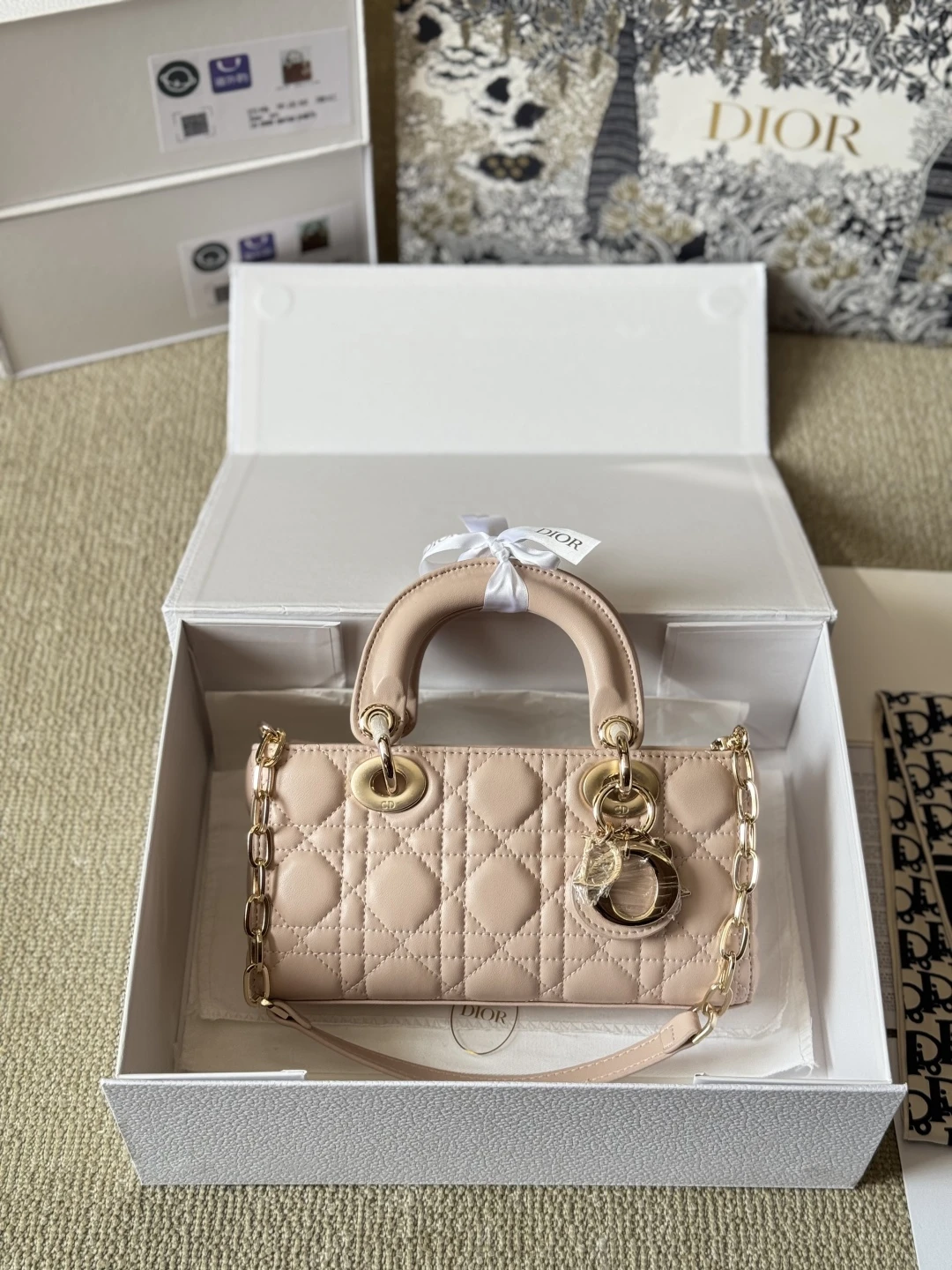 Dior Bag — d84cd986